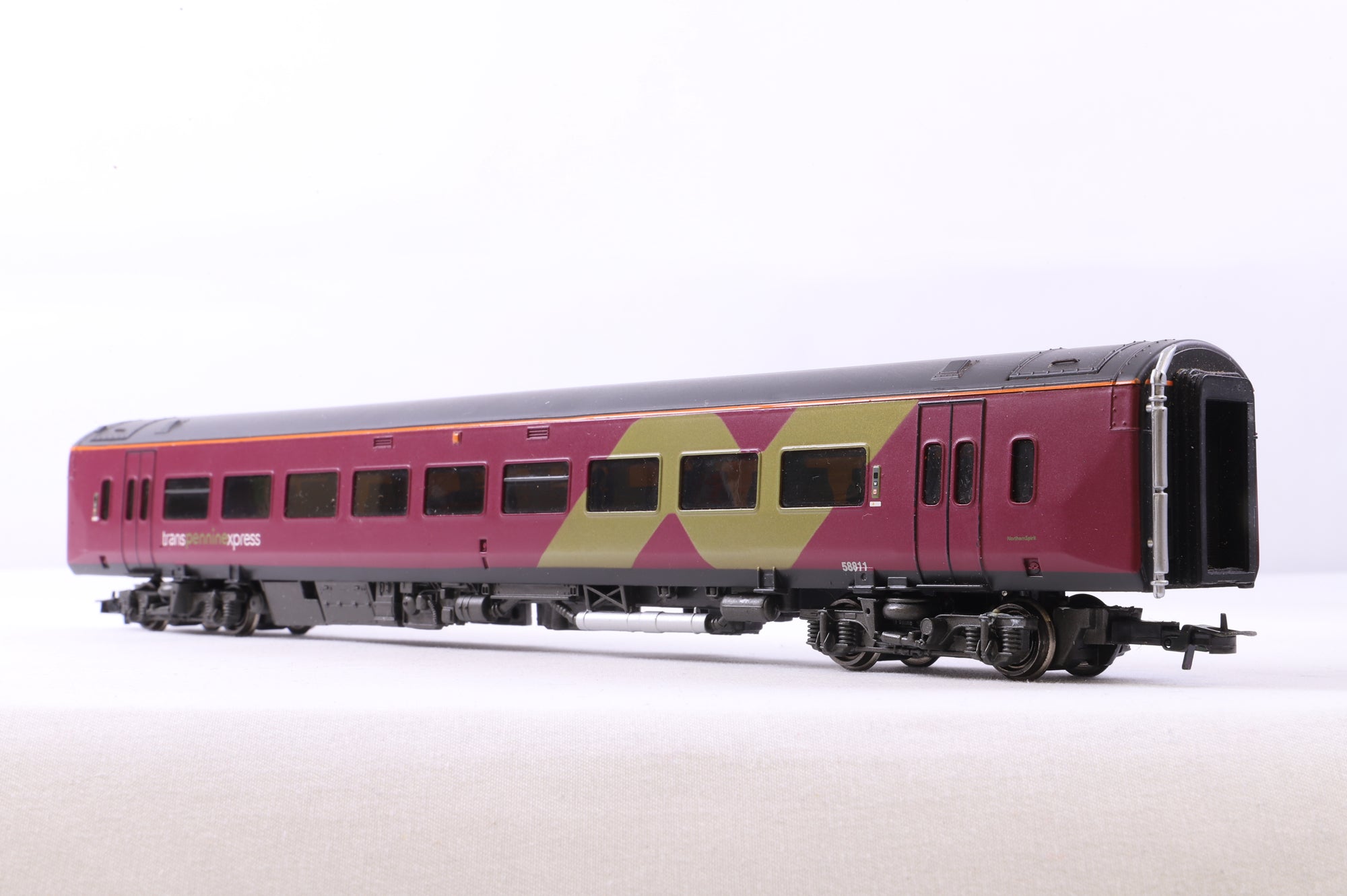 Bachmann OO 31-513 Class 158 3 Car DMU Northern Spirit
