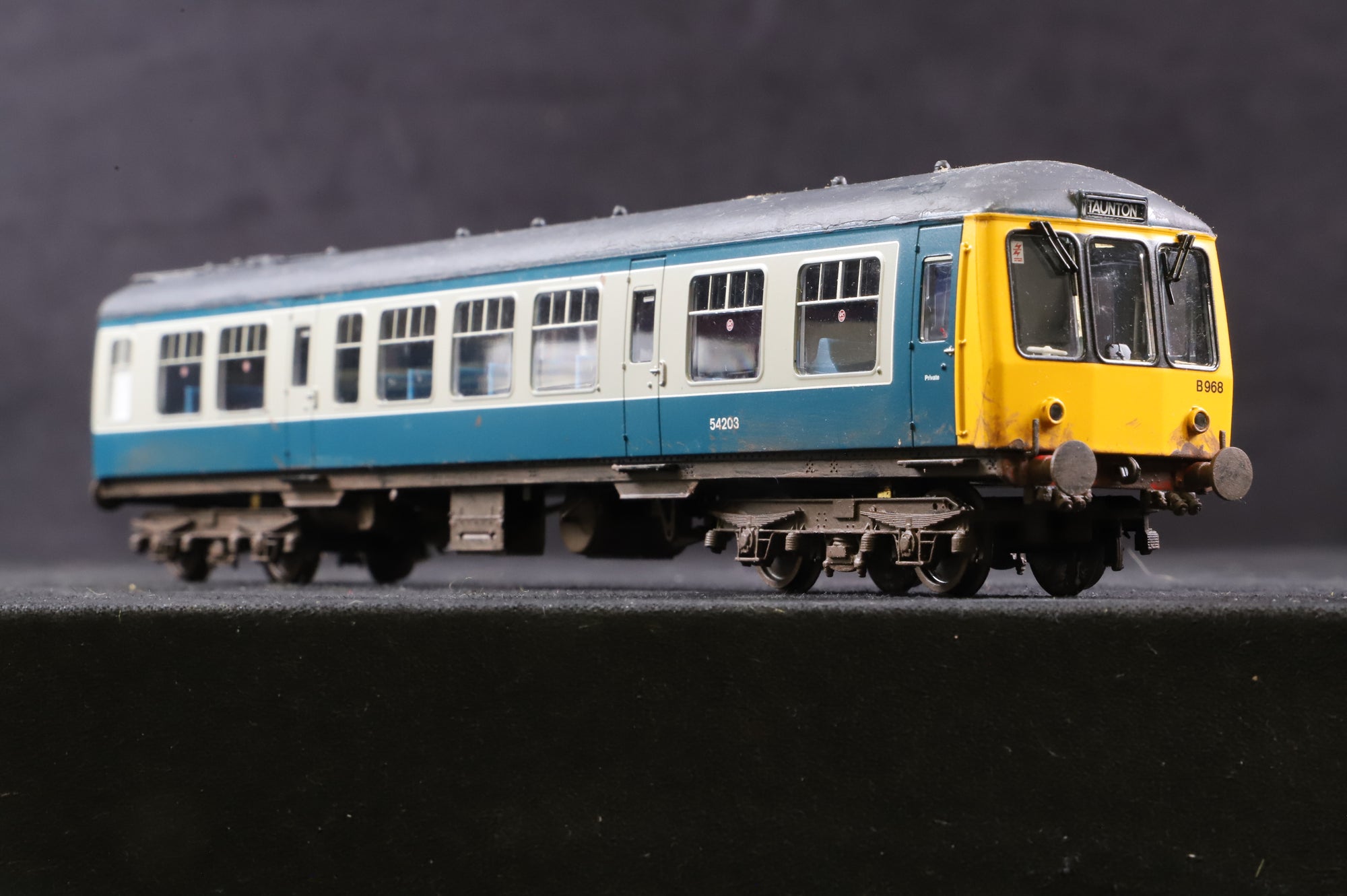 WORKSHOP Bachmann OO 32-908 Class 108 2 Car DMU in BR Blue/Grey - Weathered