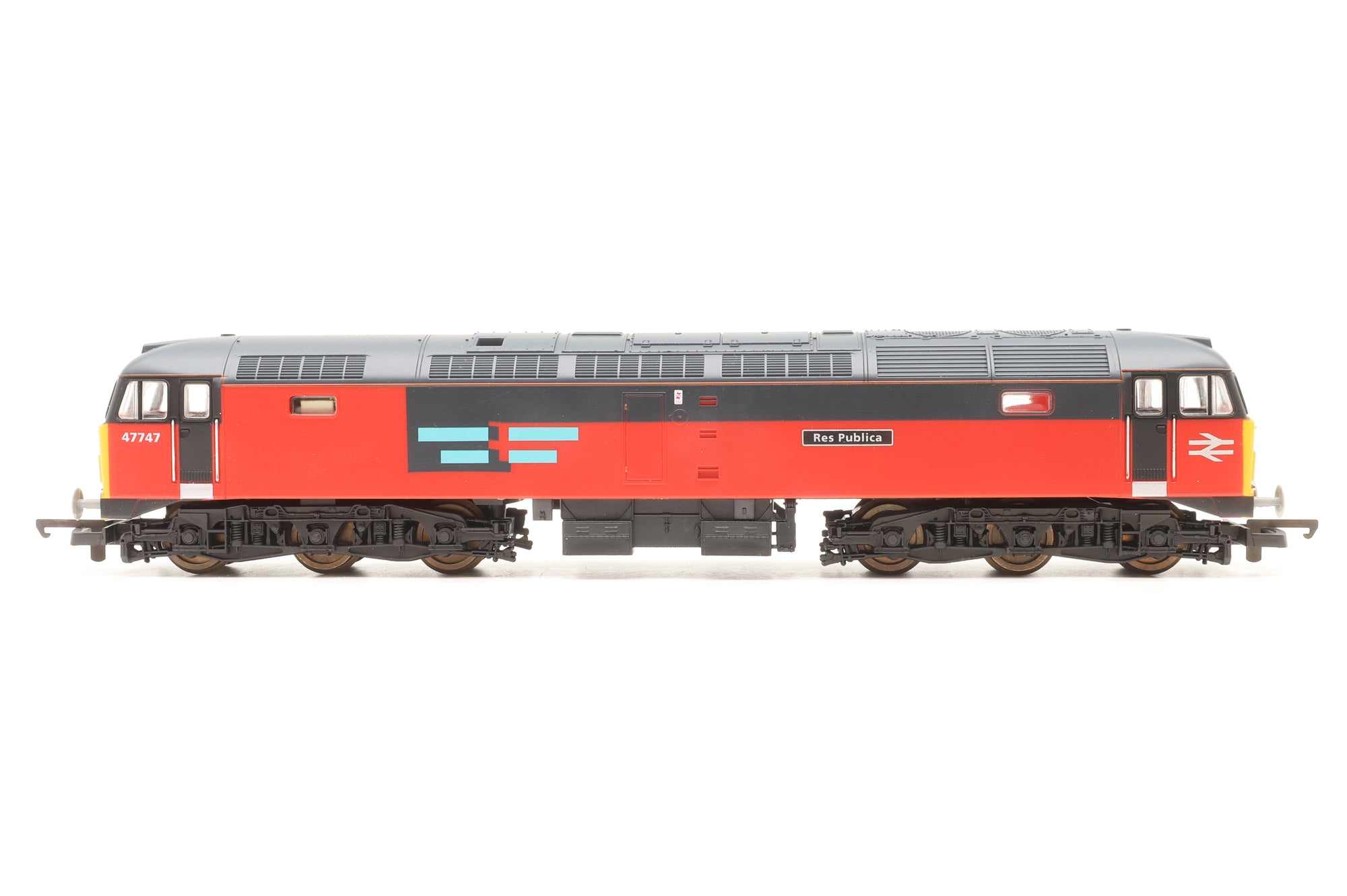 Lima OO 149784 Post Train Pack Class 47/7 47747 'Res Publica' RES & 3 Coaches