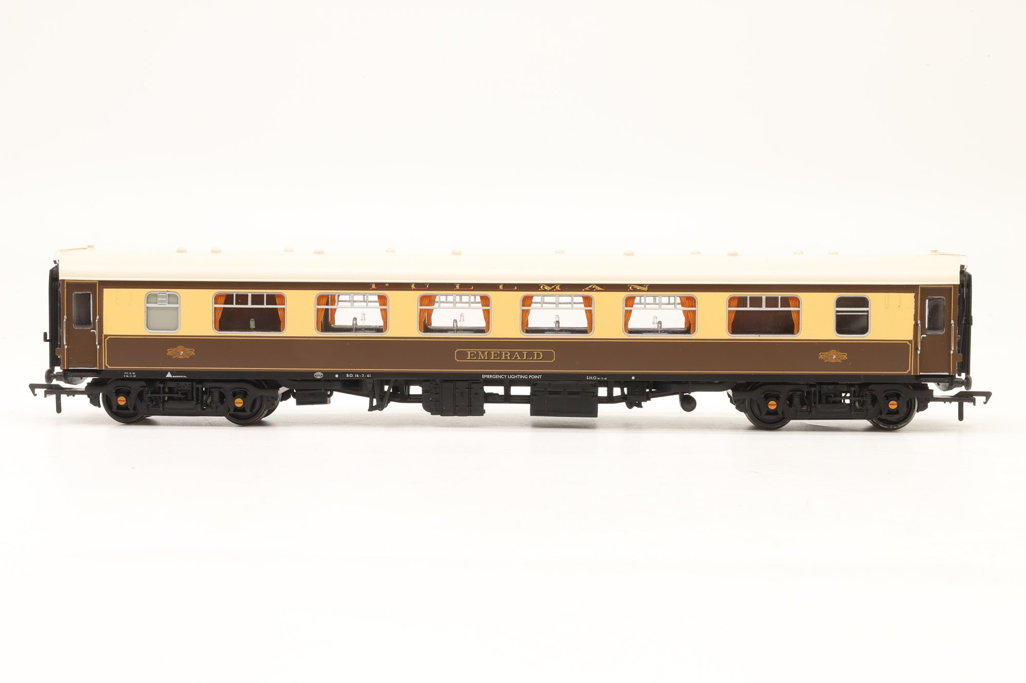 Bachmann OO 39-280/290/300/310/320 Rake of 5 Mk1 Pullman Cars with Lighting