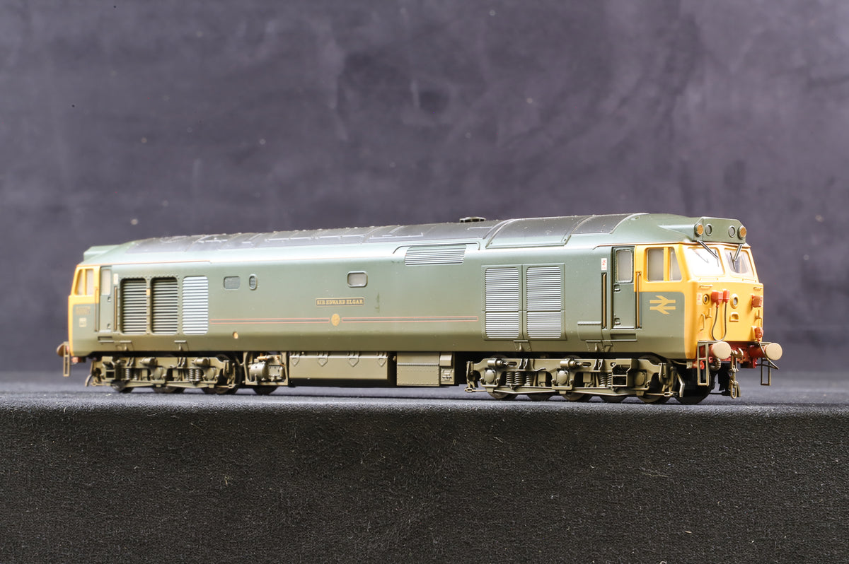 Hornby OO R2499 Class 50 &#39;50007&#39; &#39;Sir Edward Elgar&#39; GWR Green, Weathered
