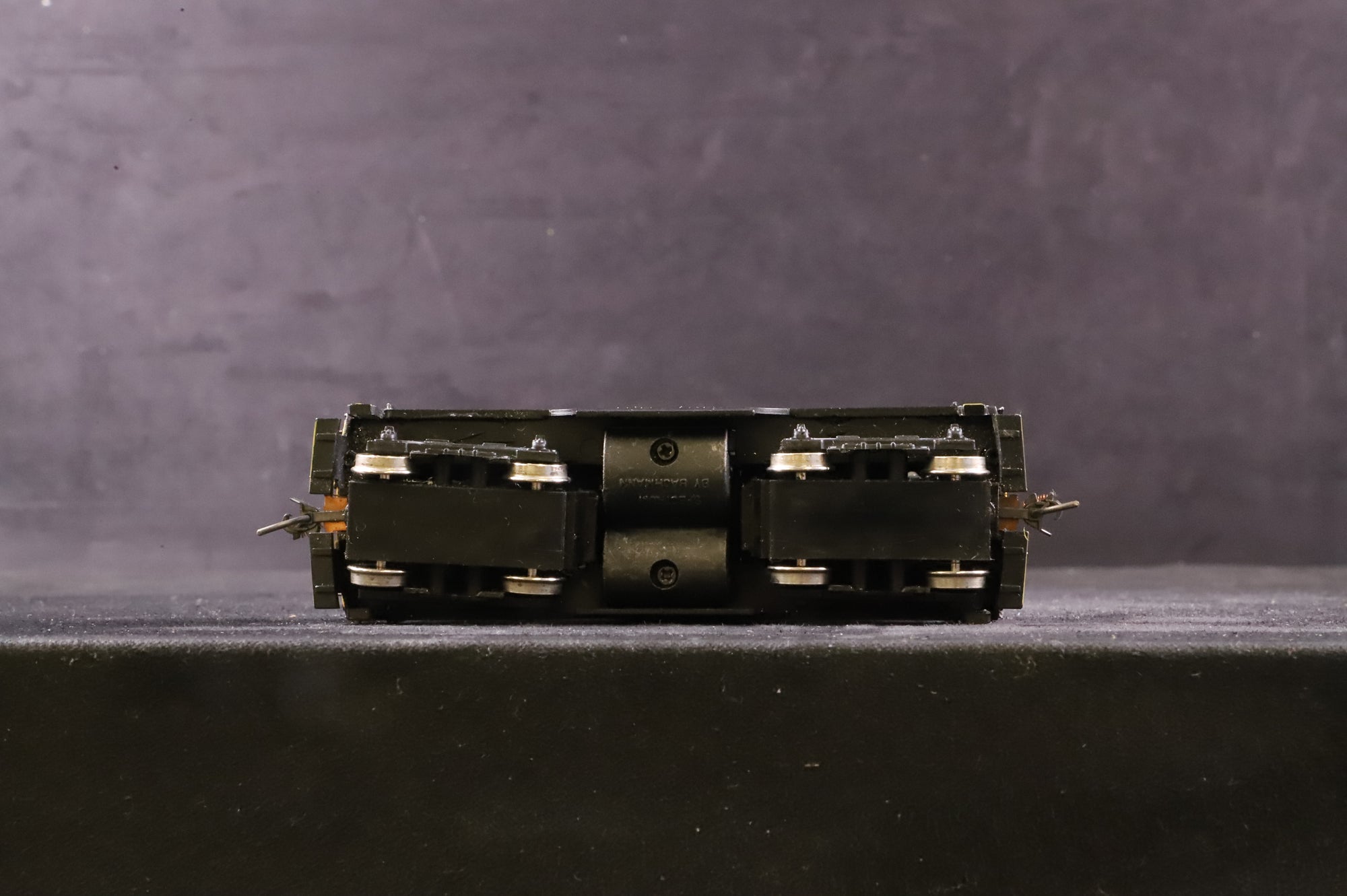 Spectrum/Bachmann HO 41-0804-14 GE 44T Stiwtcher No.9348 in Pennsylvania Black w/ Wasp Stripes