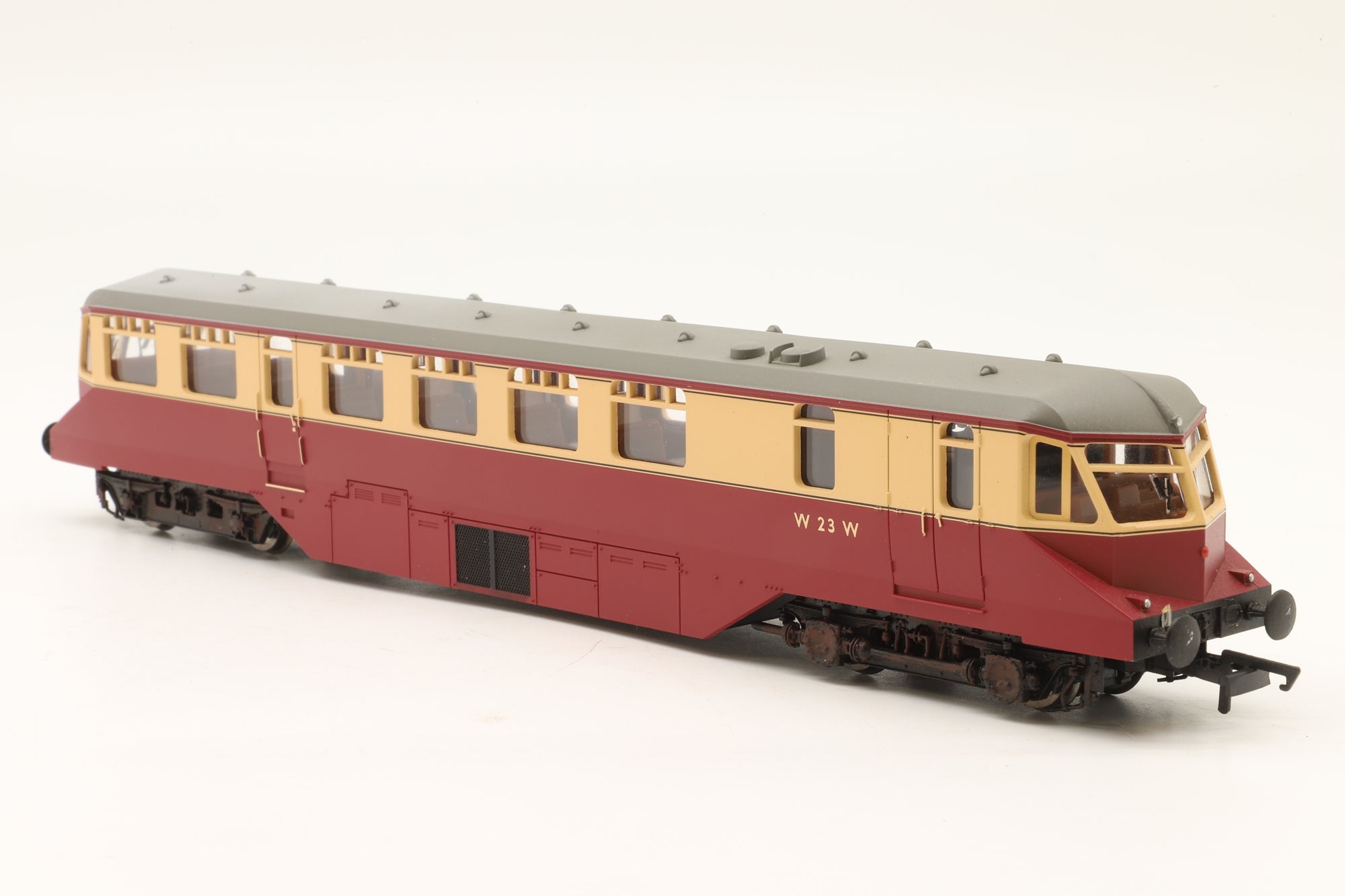 Hornby OO R2869 Diesel Railcar Express 'W23W' BR Crimson & Cream Weathered