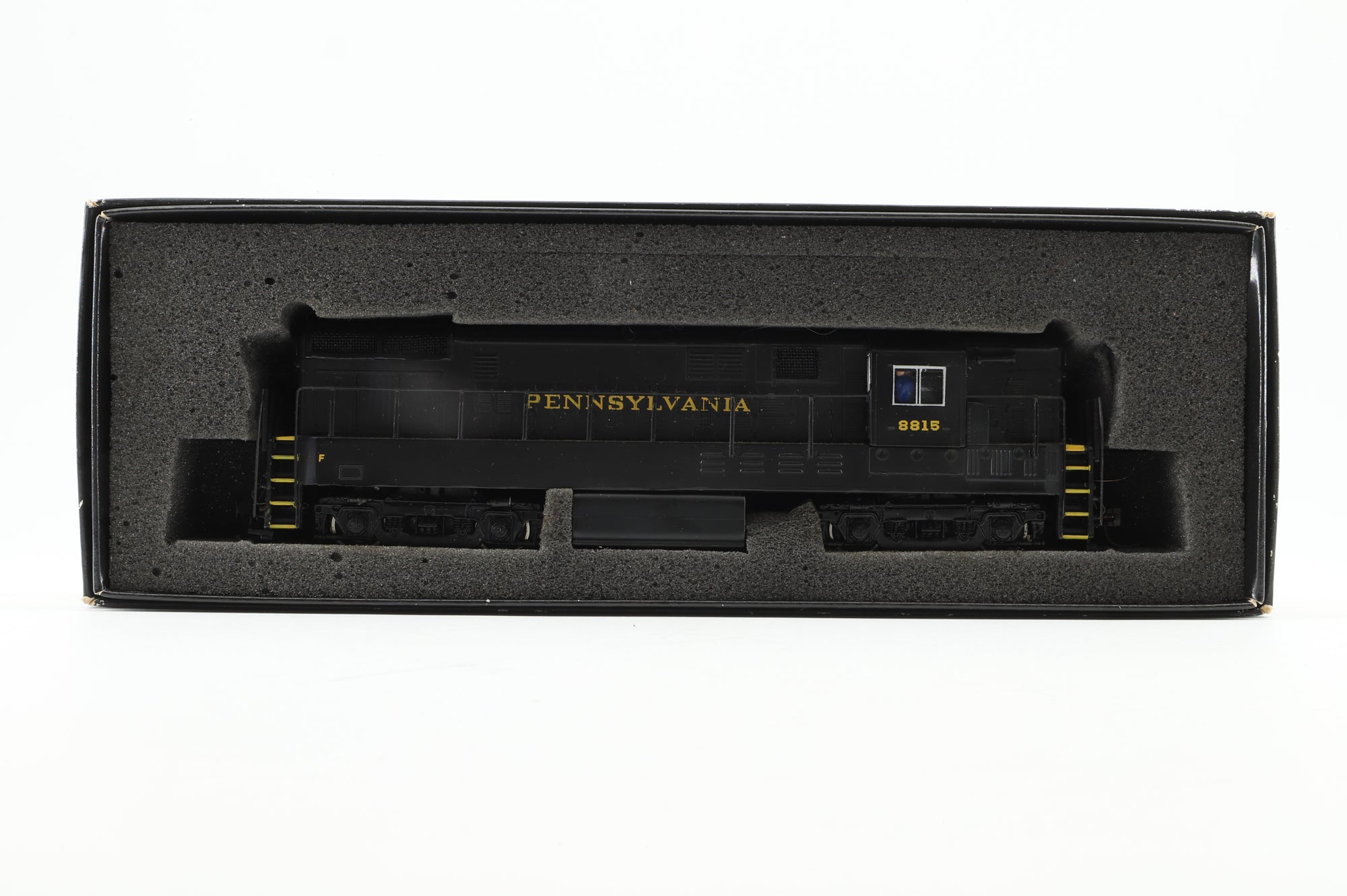 Bachmann HO 81207 Fairbanks Morse H16-44 Pennsylvania '8815'