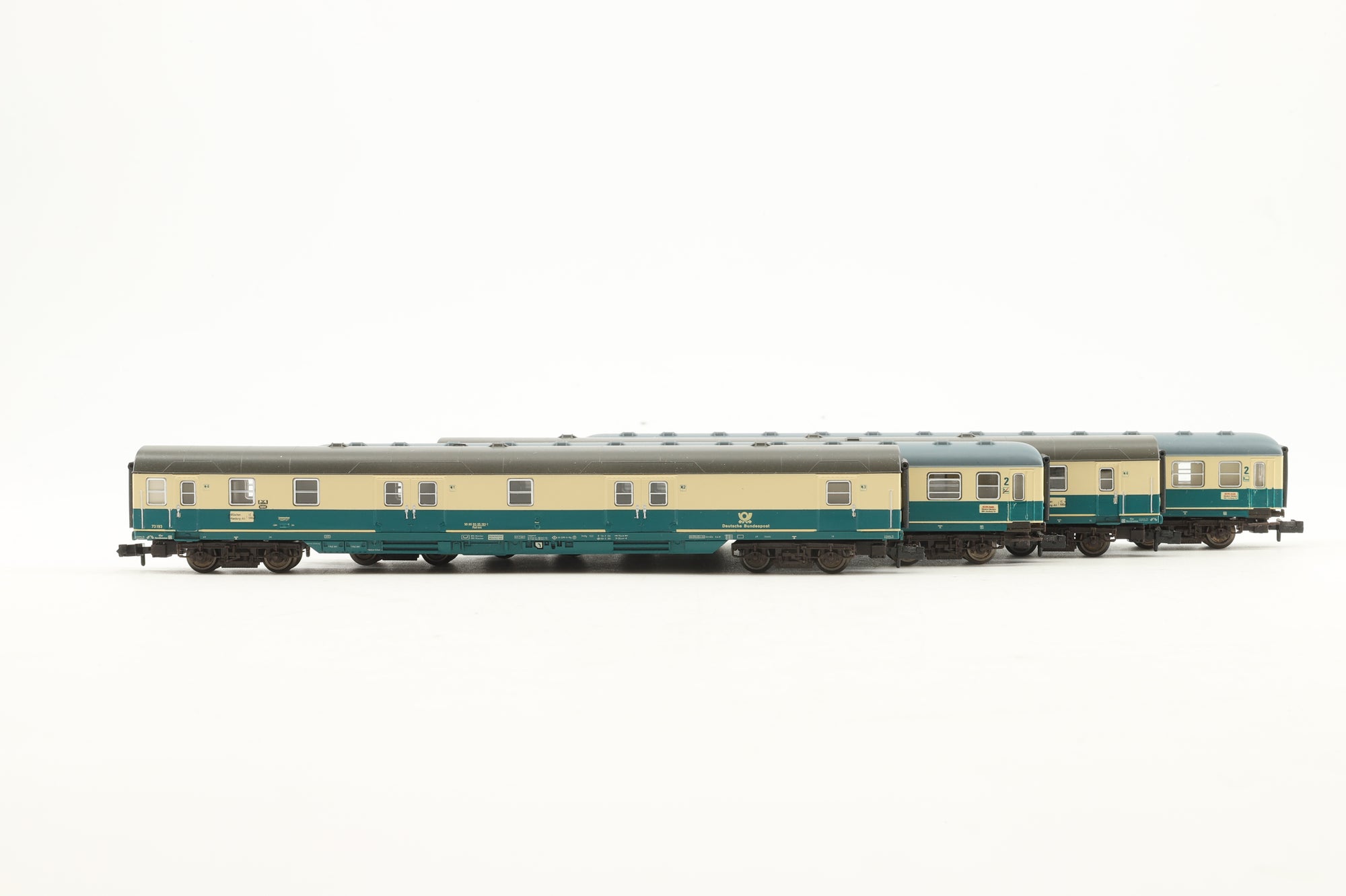 Fleischmann N Rake of 4 DB Blue/Cream Coaches Inc. 8192, 8199 & 2 x 8189