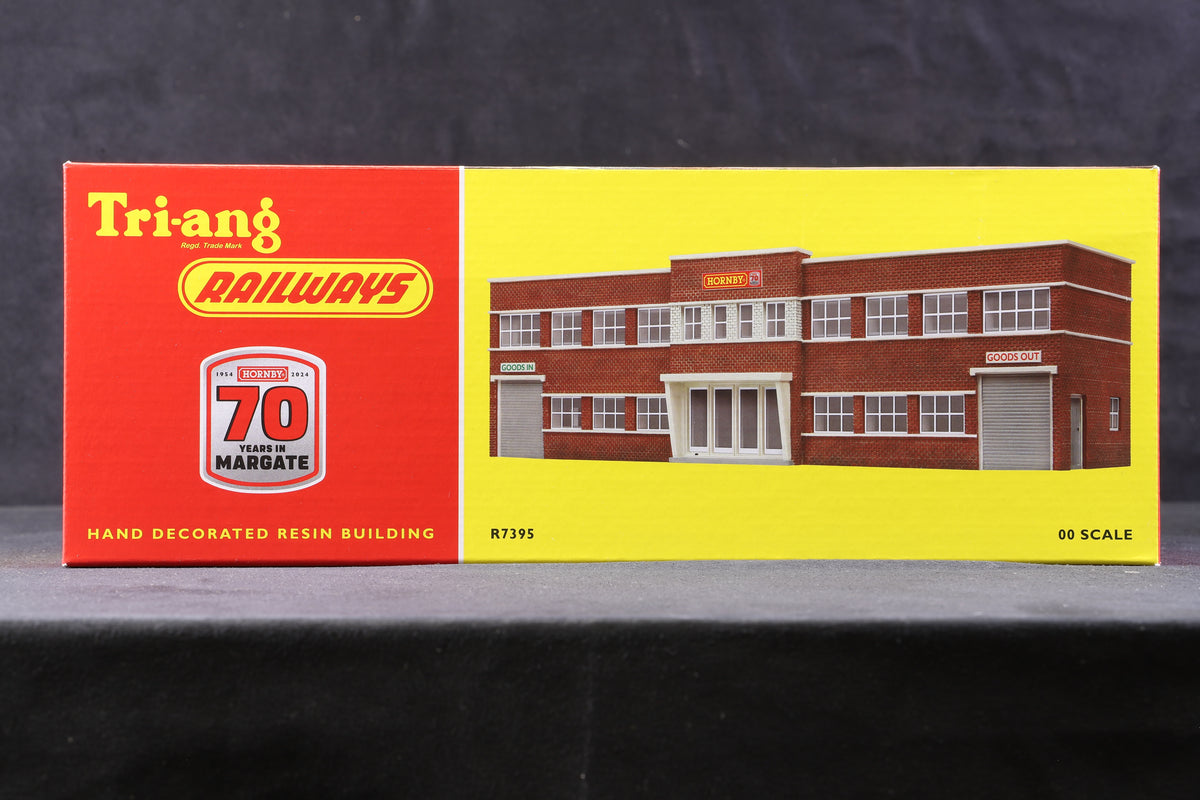 Hornby/ Triang OO R7395 &amp; R7396 Hornby Westwood Factory/ Office Building