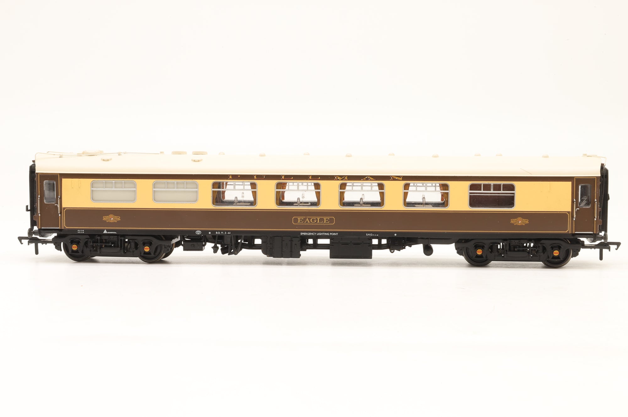 Bachmann OO 39-280/290/300/310/320 Rake of 5 Mk1 Pullman Cars with Lighting