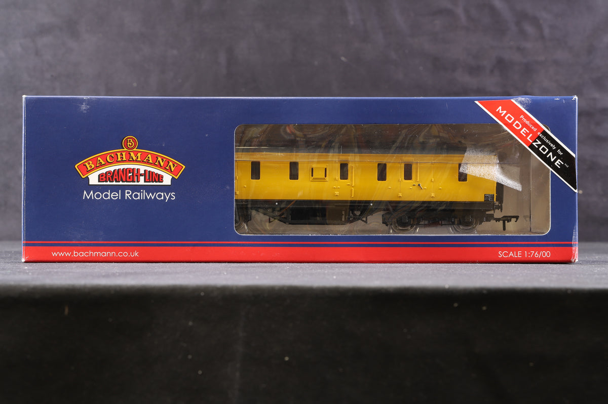 Bachmann OO 34-325Y 50ft Parcels Van Engineers Yellow Excl. ModelZone