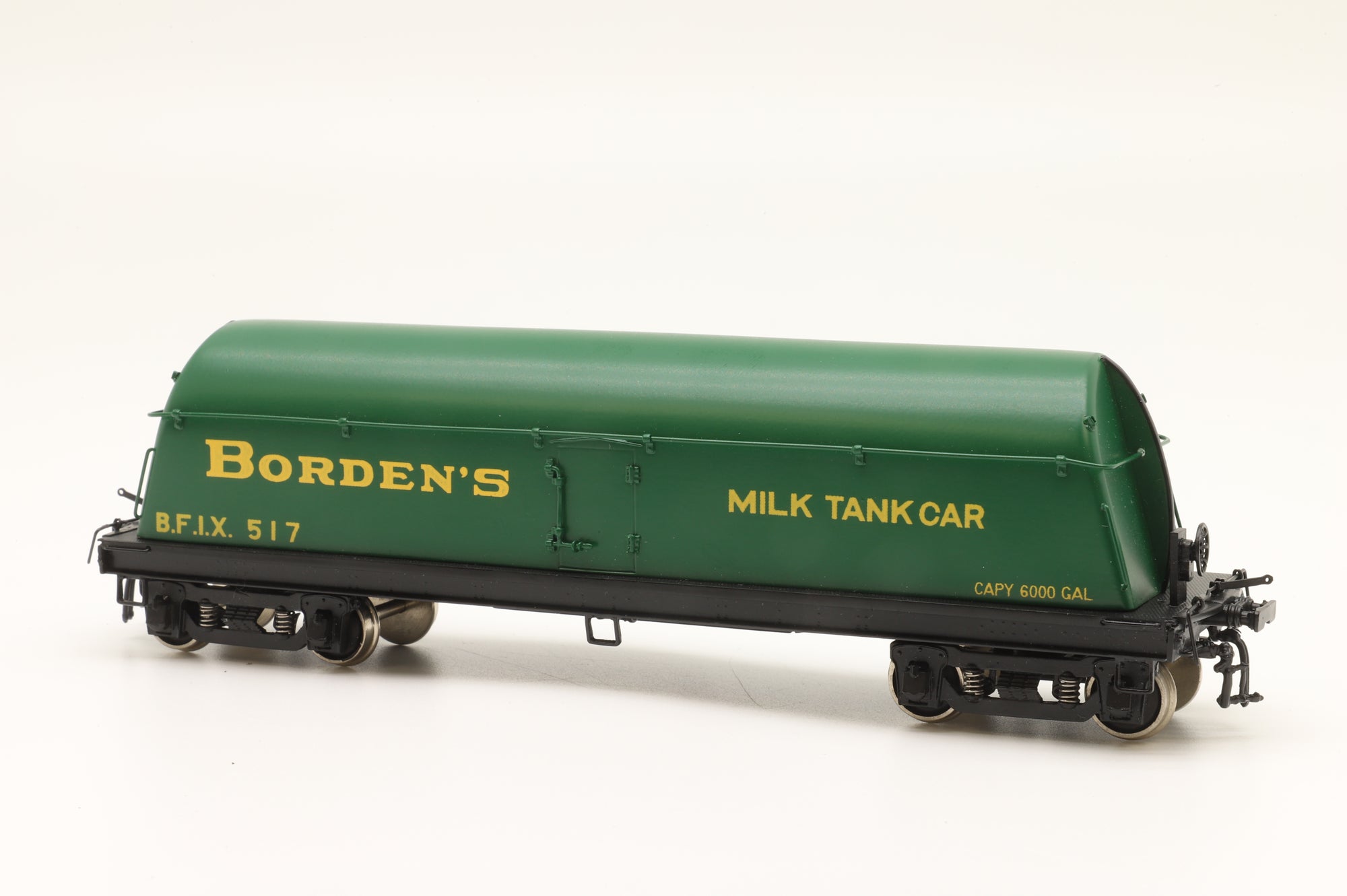 Precision Scale Co./Ironhorse Models HO PSC #17224-4 Borden's Streamlined Milk Tank Car, Factory Painted Brass