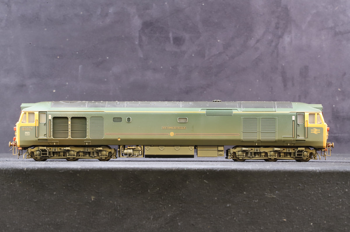 Hornby OO R2499 Class 50 &#39;50007&#39; &#39;Sir Edward Elgar&#39; GWR Green, Weathered