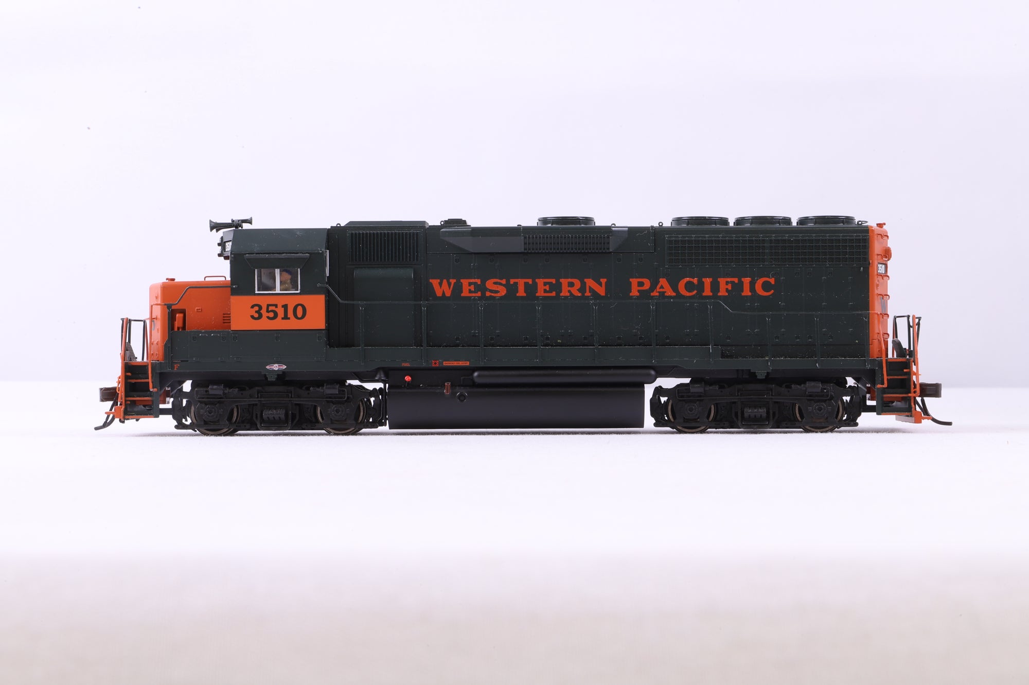 Atlas HO 9754 GP-40 Low Nose Western Pacific Road '3510' DCC Fitted