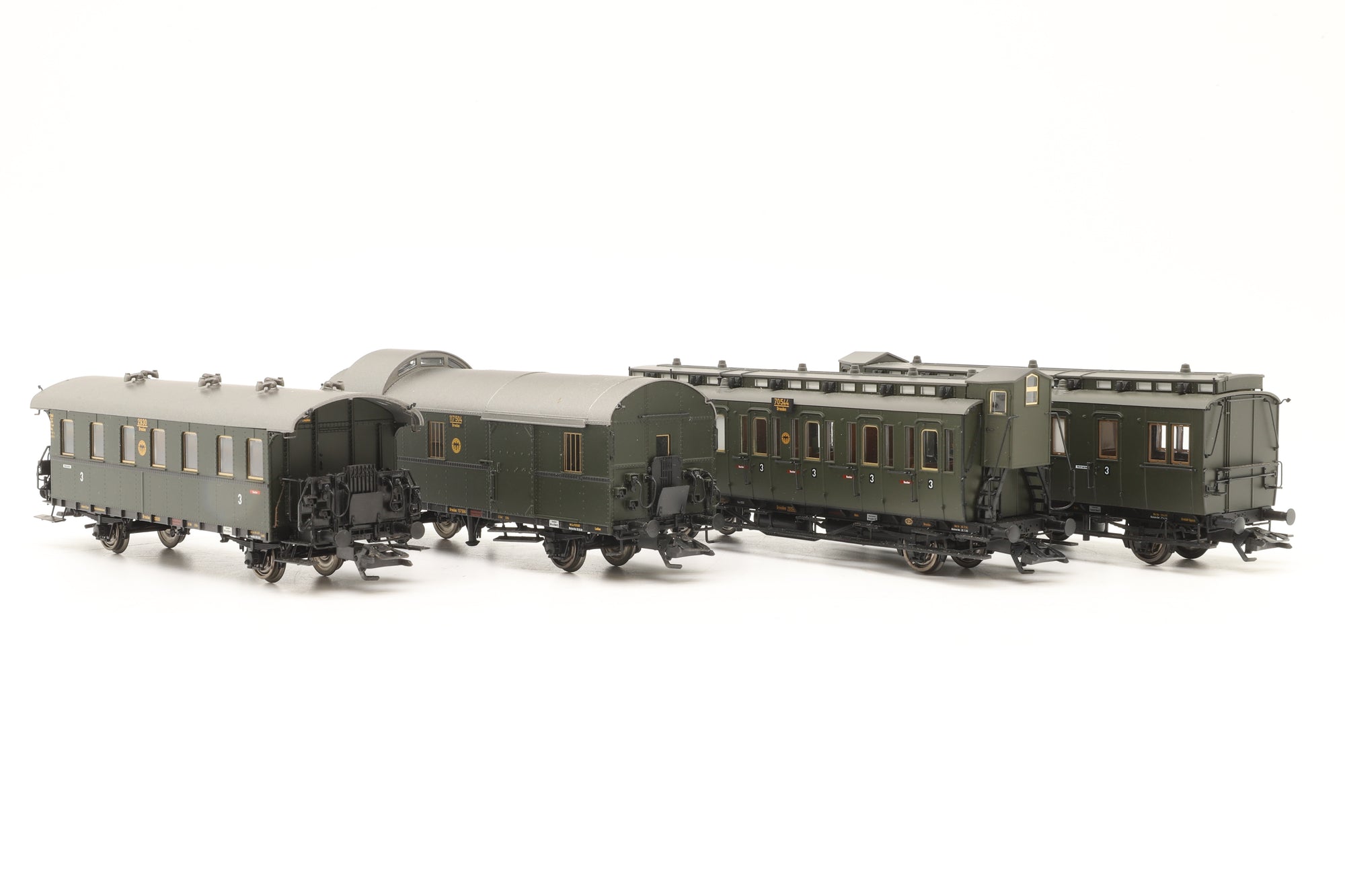 Brawa HO Rake Of 4 DRG Coaches Inc. 45821, 45818, 45467 & 45477