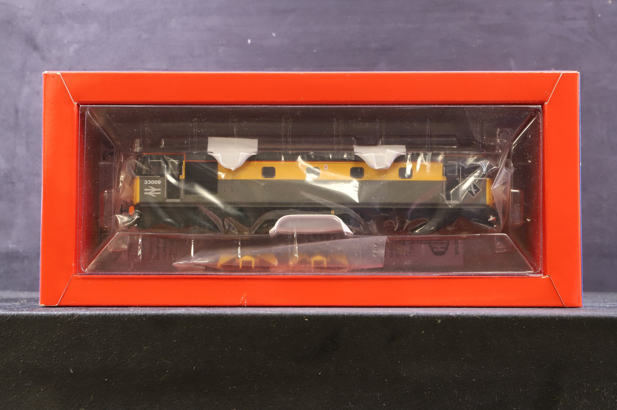 Heljan OO 3439 Class 33 33009 in BR Engineering 'Dutch'