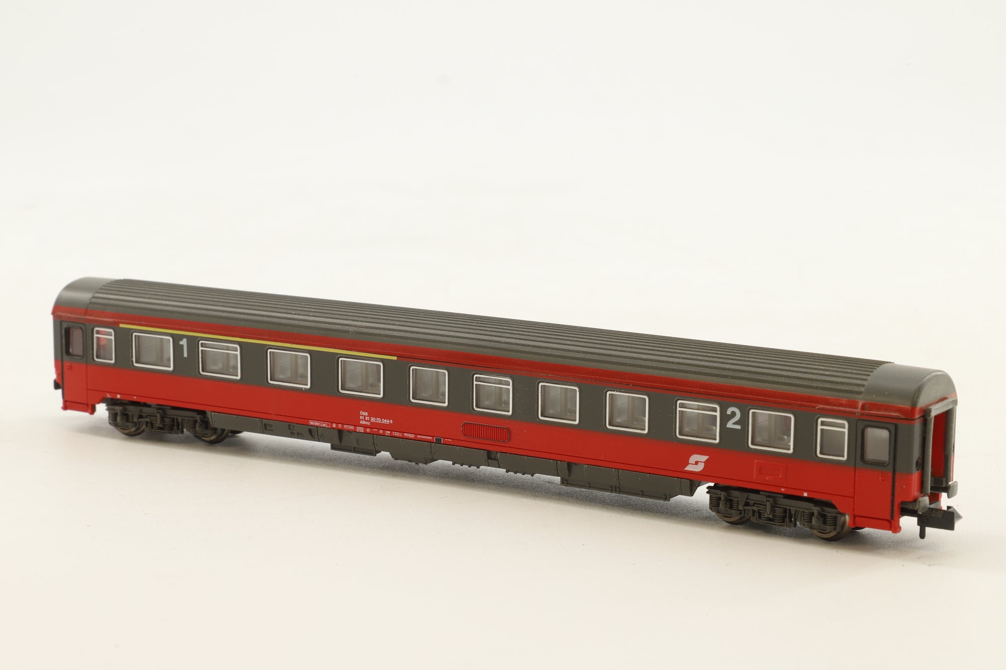 Roco N Rake Of 6 ÖBB Coaches Inc. 2434, 24341, 24340, 24283, 24284 & 24343