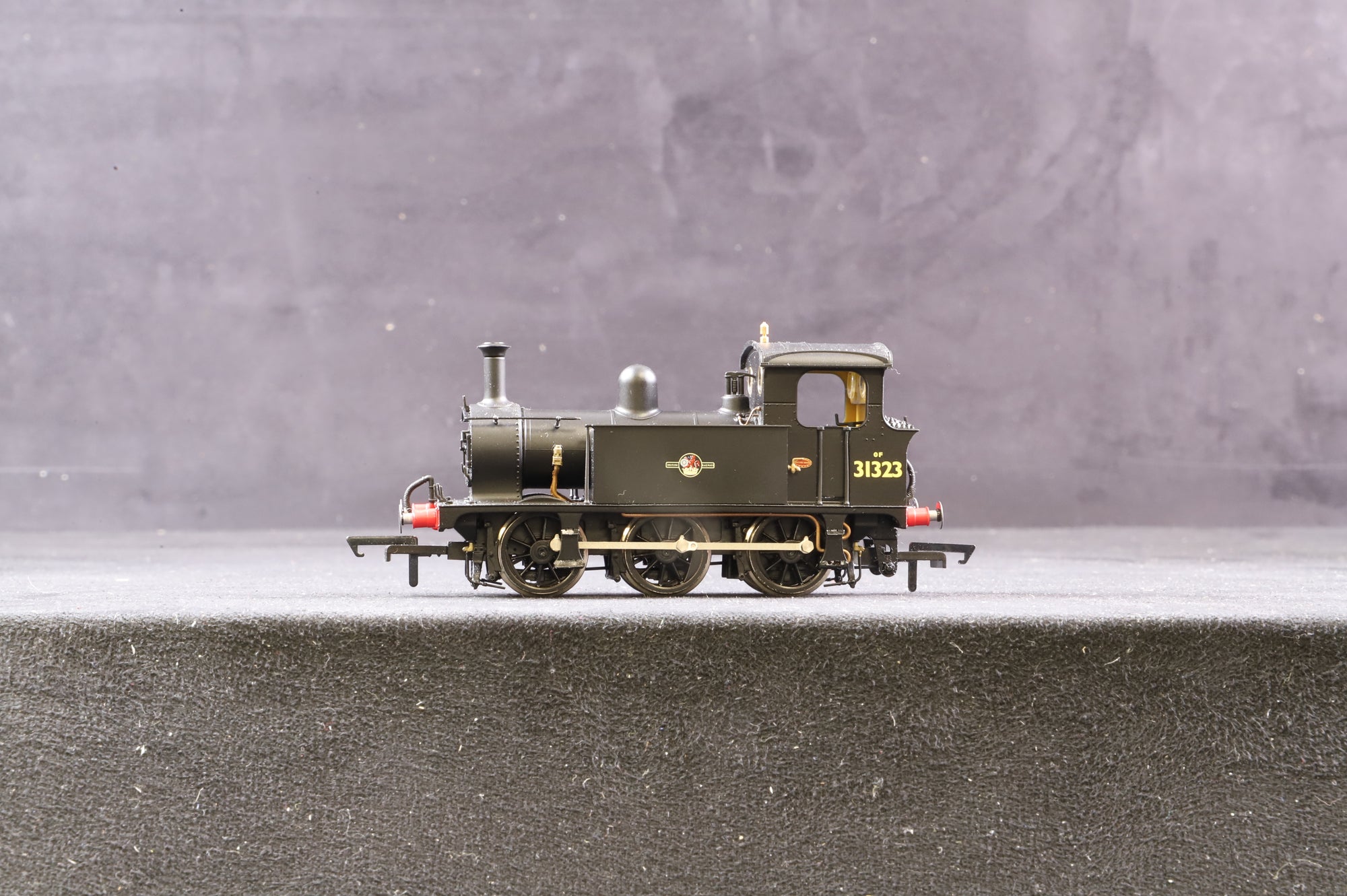 Hattons OO H4-P-008 SECR P Class '31323' BR Black L/C DCC Fitted