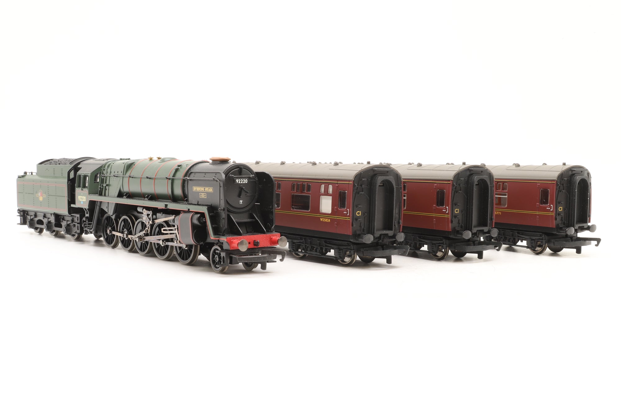 Hornby OO Evening Star Train Pack BR Class 9F 'Evening Star' '92220' Lined Green & 3 Lined Maroon Mk1 Coaches