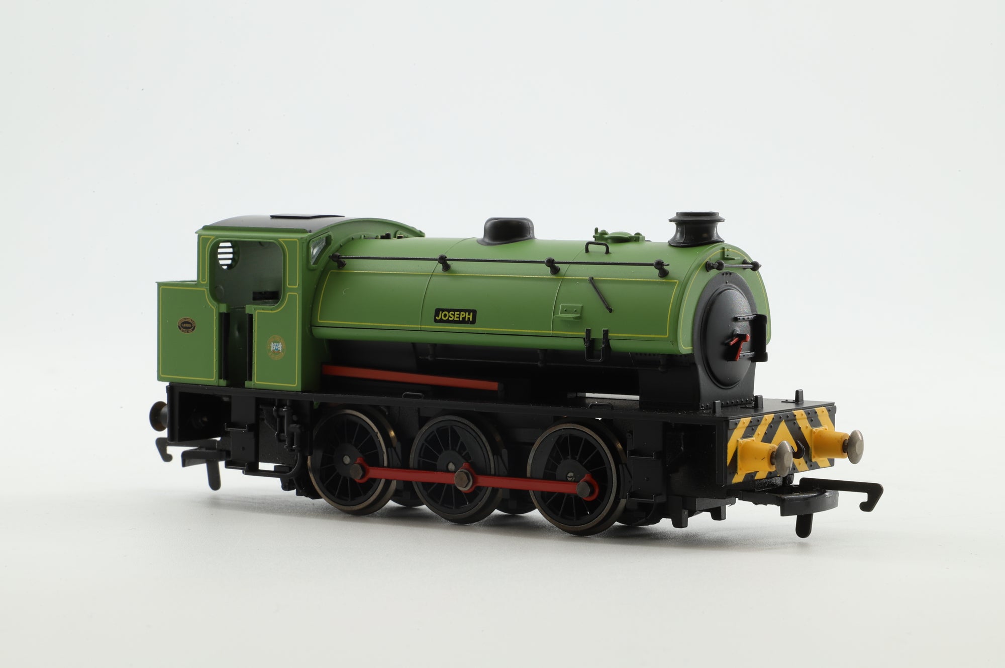 Hornby OO R2281 Class J94 'Joseph' in an NCB Green w/ Wasp Stripes