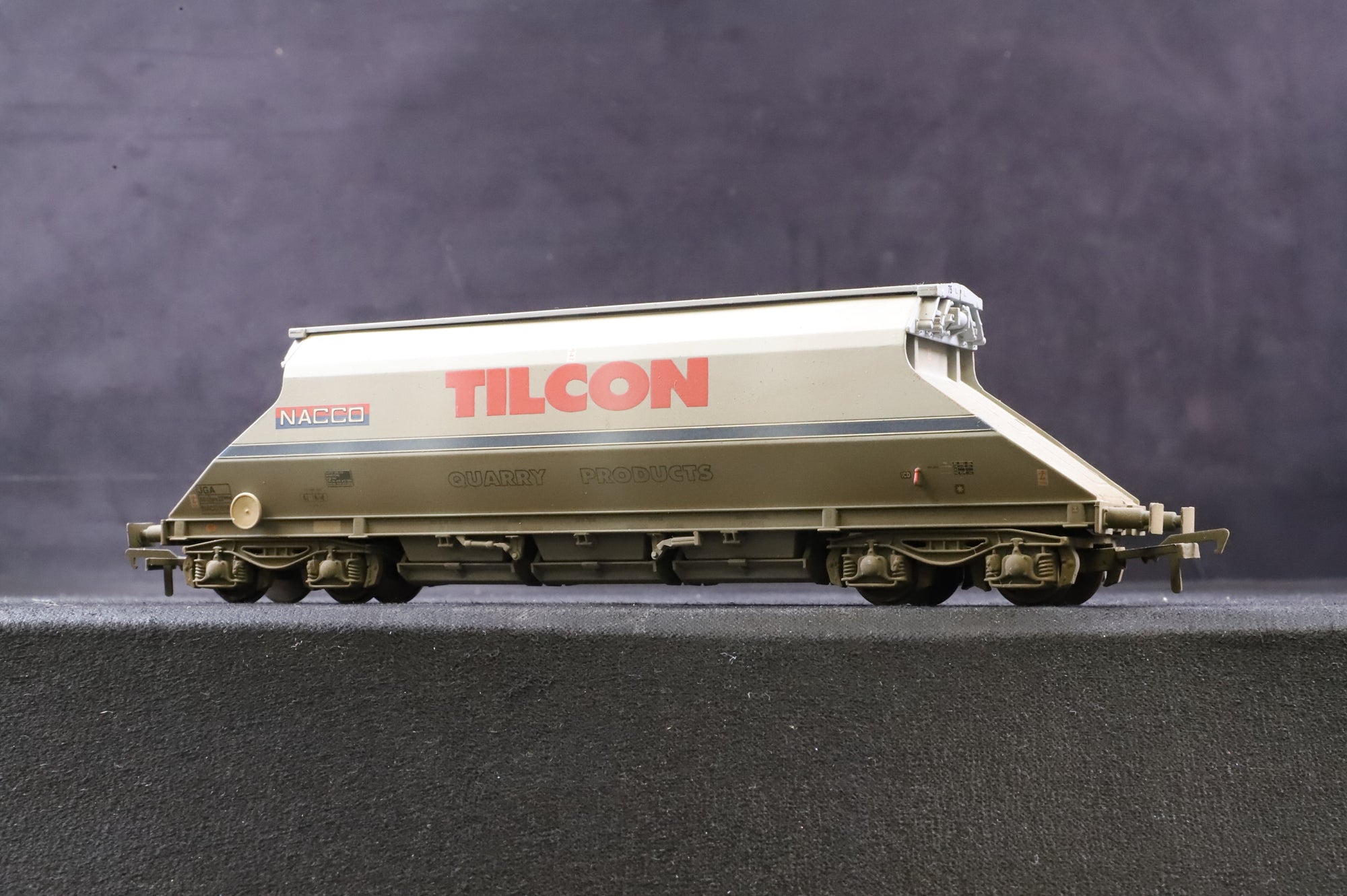Bachmann OO 37-325/25A Rake of 3 90T JGA Bogie Hopper Wagons in Nacco/Tilcon livery - Mixed Weathered/Pristine