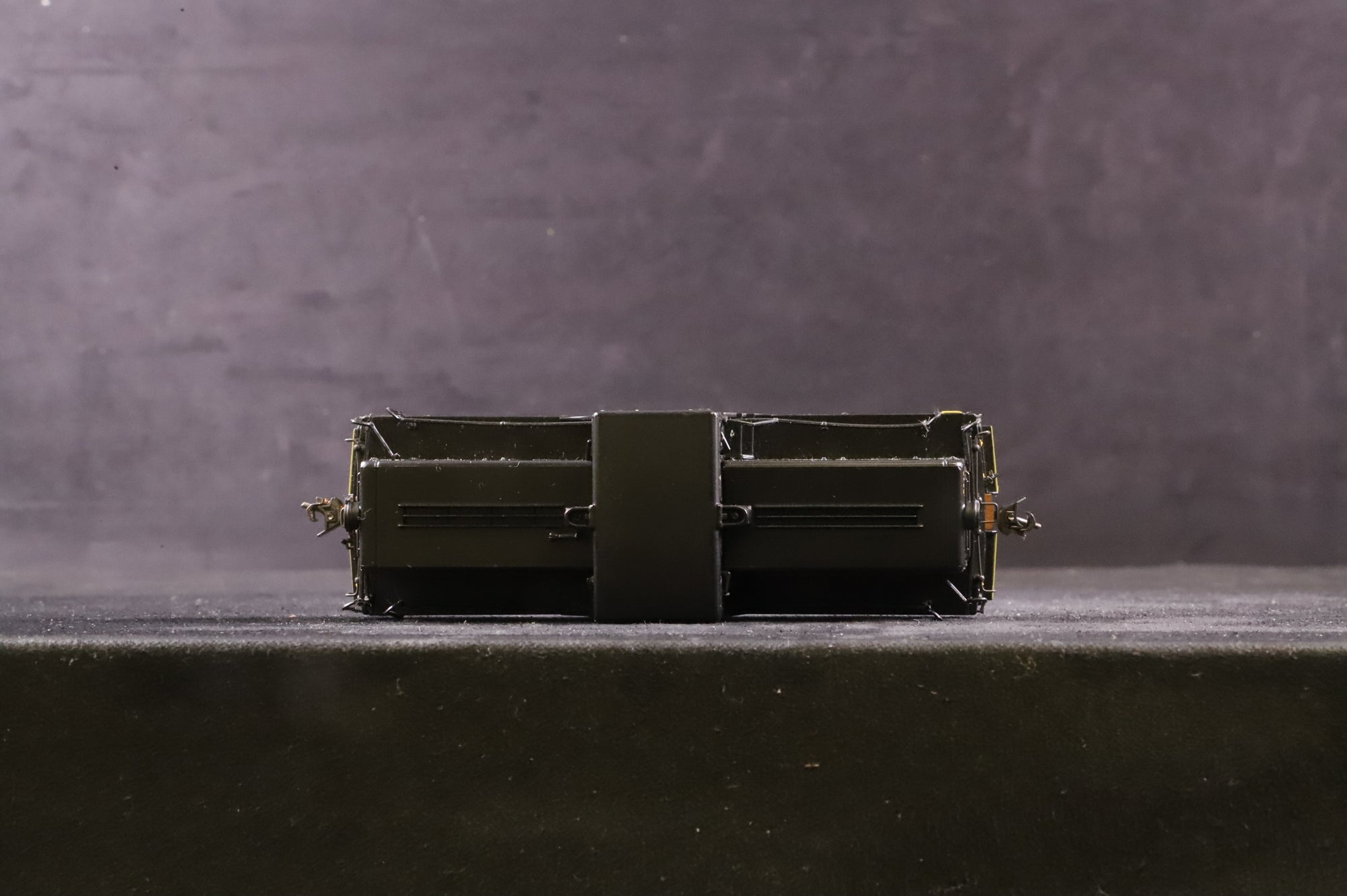 Spectrum/Bachmann HO 41-0804-14 GE 44T Stiwtcher No.9348 in Pennsylvania Black w/ Wasp Stripes