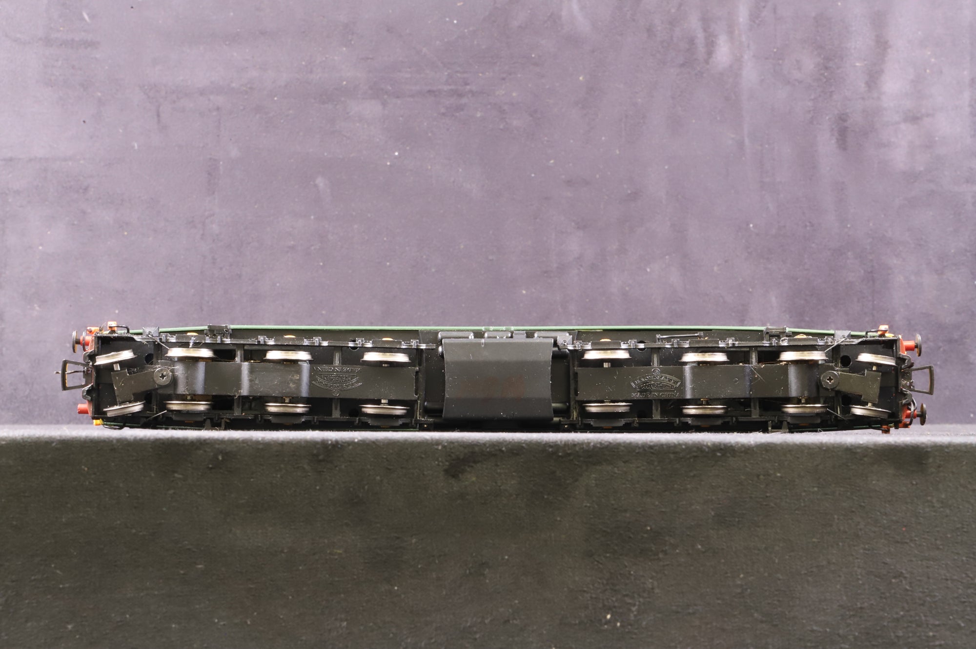 Bachmann OO 32-477 Class 40 'D325' Split Head Code Green DCC Sound