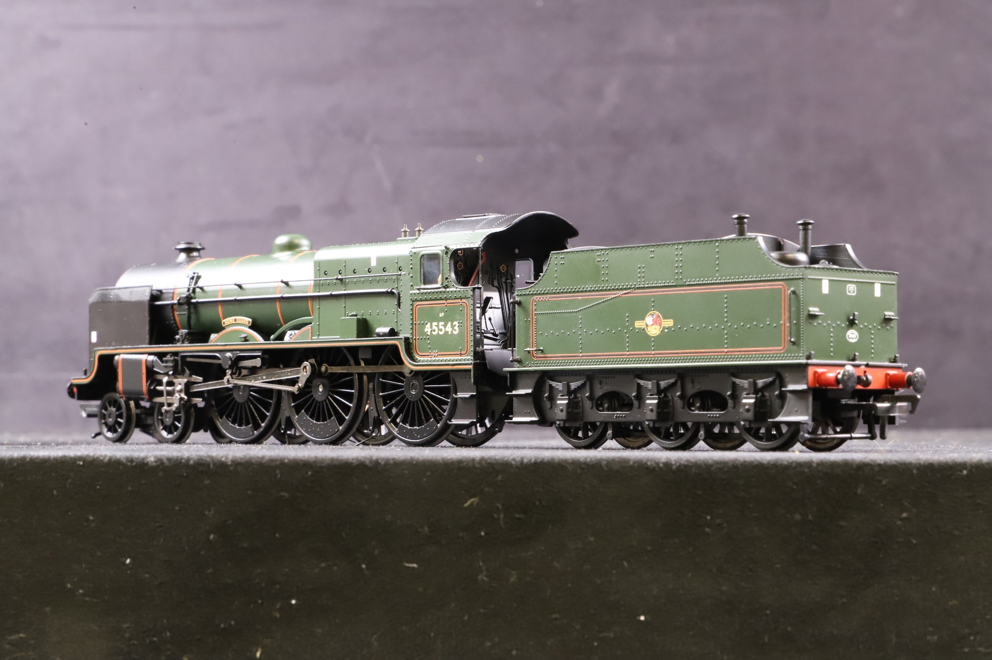 Bachmann OO Class 6P Patriot 4-6-0 '45543' 'Home Guard' BR Lined Green L/C