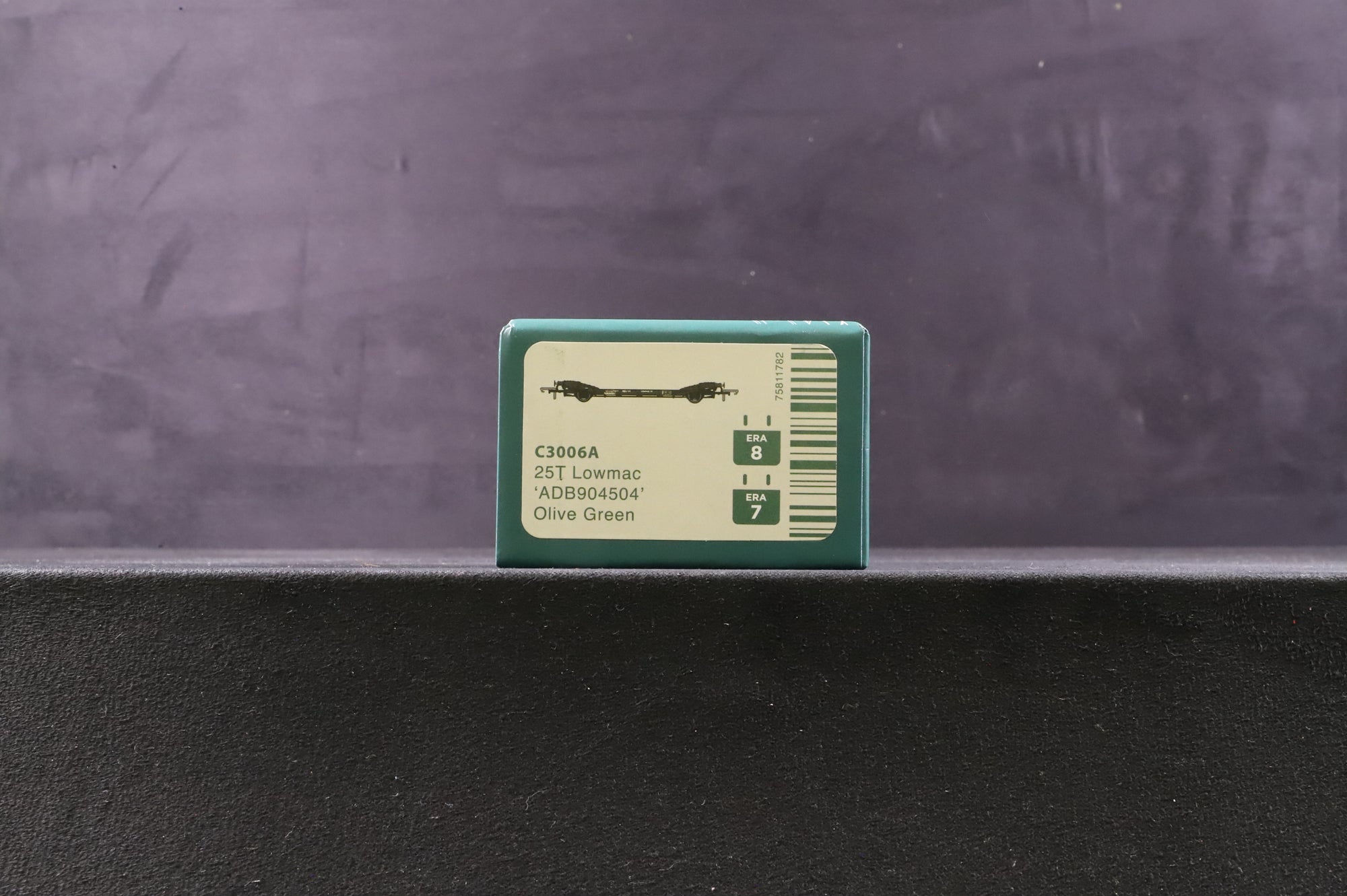 Clark Railworks OO C3006A 25T Lowmac ADB904504 in BR Departmental Olive Green