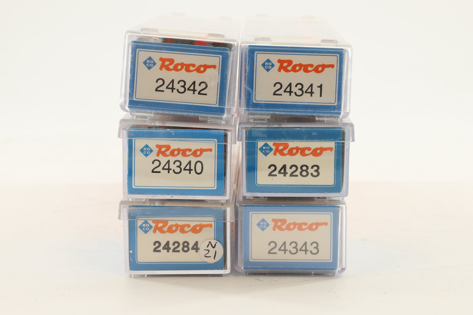 Roco N Rake Of 6 ÖBB Coaches Inc. 2434, 24341, 24340, 24283, 24284 & 24343