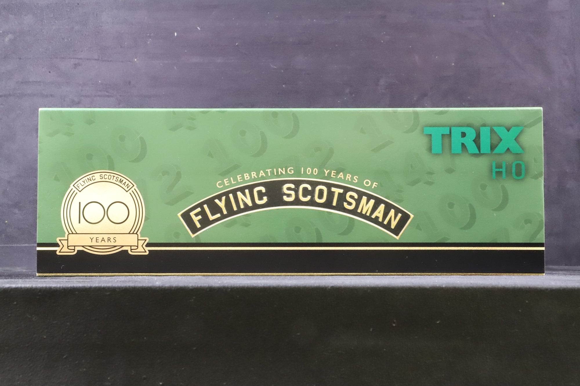 Trix HO 22886 Class A3 '60103' 'Flying Scotsman' BR Green L/C MFX Sound