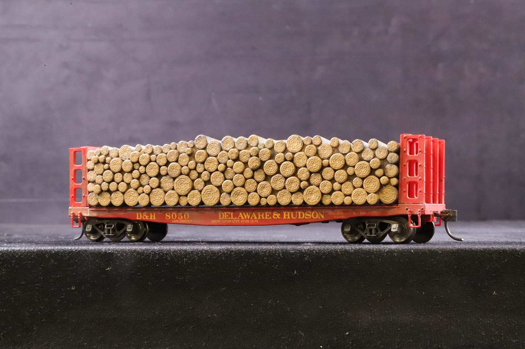 Atlas HO #1604-1/2 Pair of GSC Pulpwood Flat Wagons '8006' & '8050' Delaware & Hudson