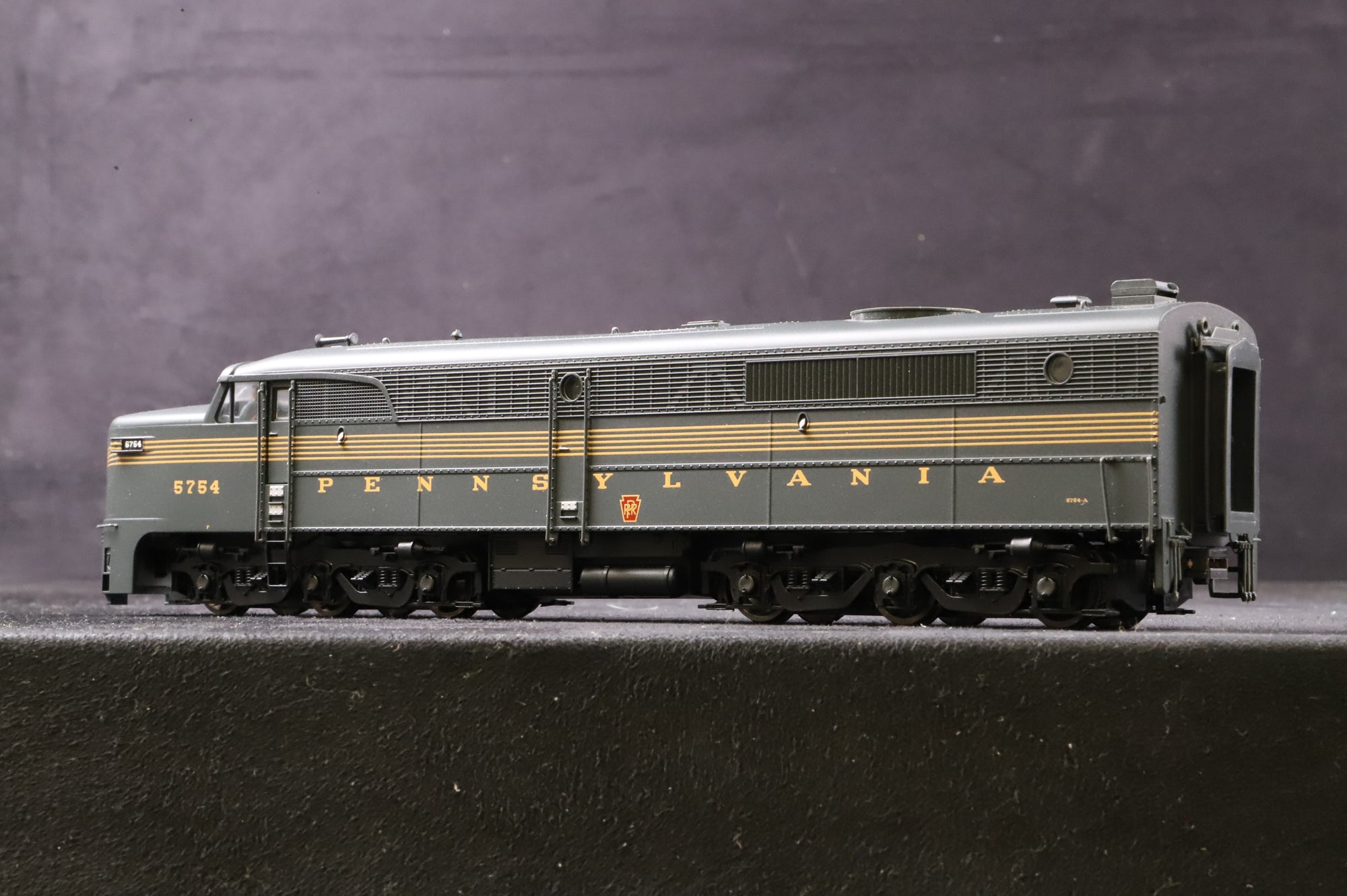 Life Like Trains HO PA I & B Diesel Locomotive Pennsylvania DCC Sound