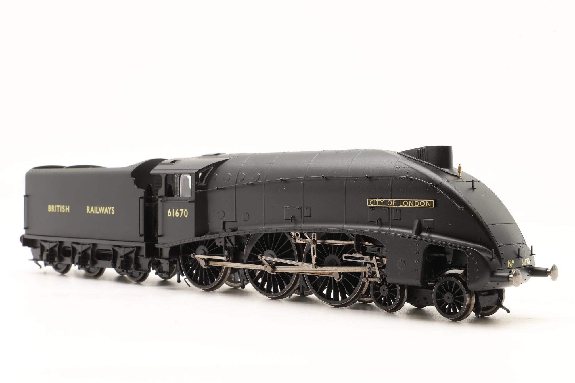 Hornby OO R30137 Class B17/5 '61670' 'City Of London' BR Black