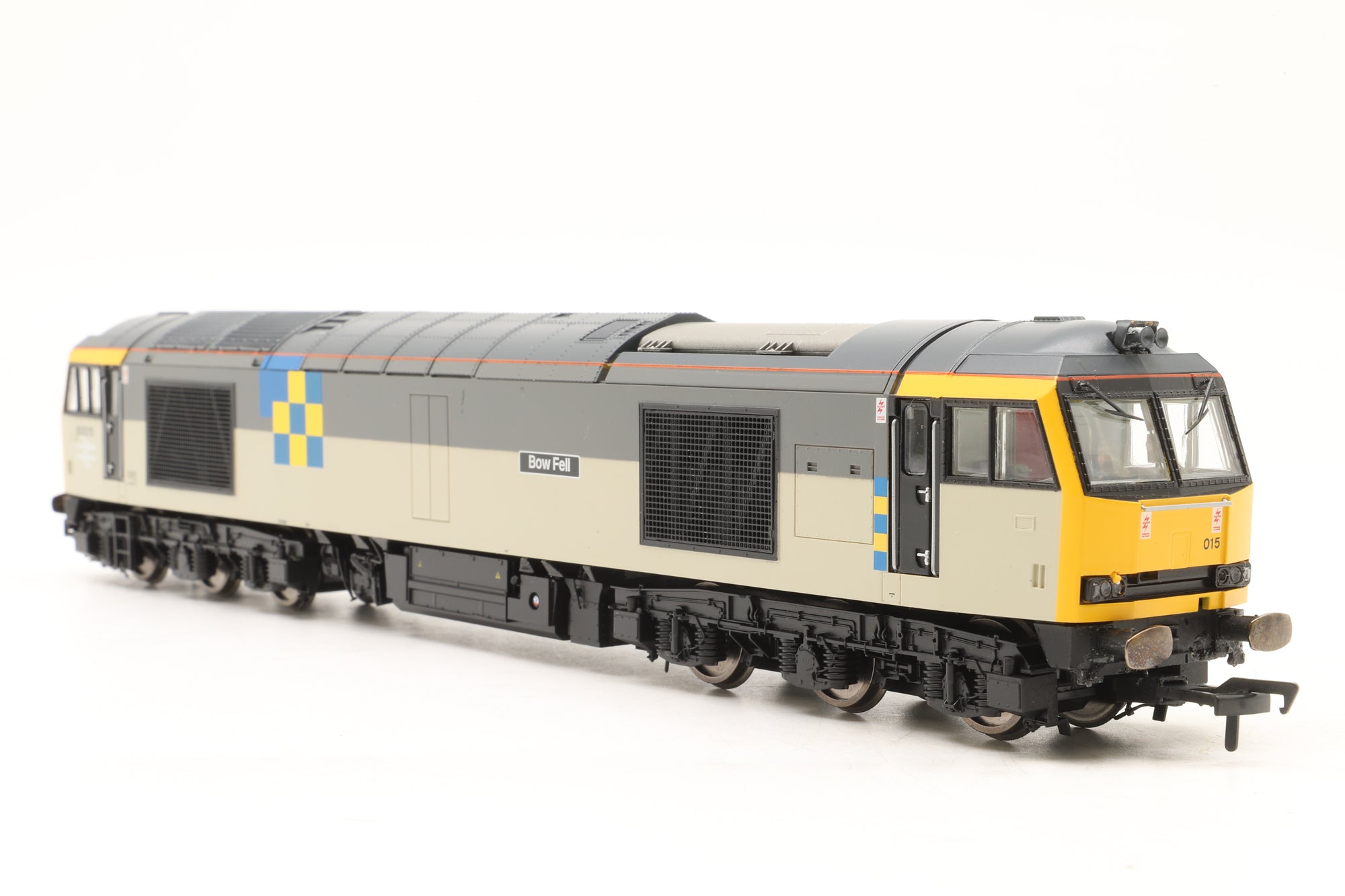 Hornby OO R3743 Class 60 60015 'Bow Fell' in BR Railfreight Construction Livery