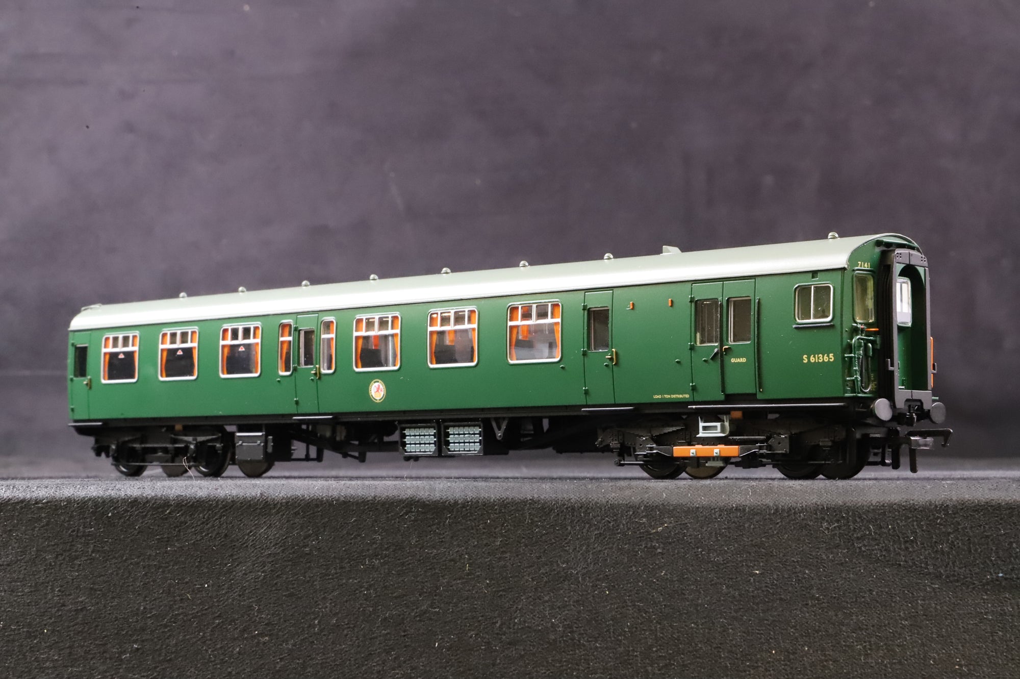 Bachmann OO 31-425A Class 411/4CEP 4-Car EMU in BR(S) Green
