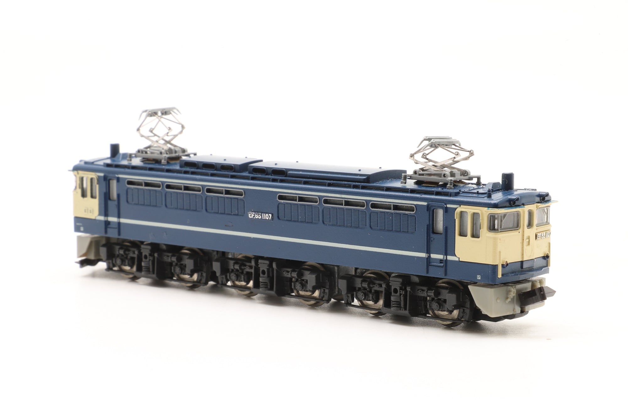 Kato N 311 EF65 1107 in JR Blue/Cream