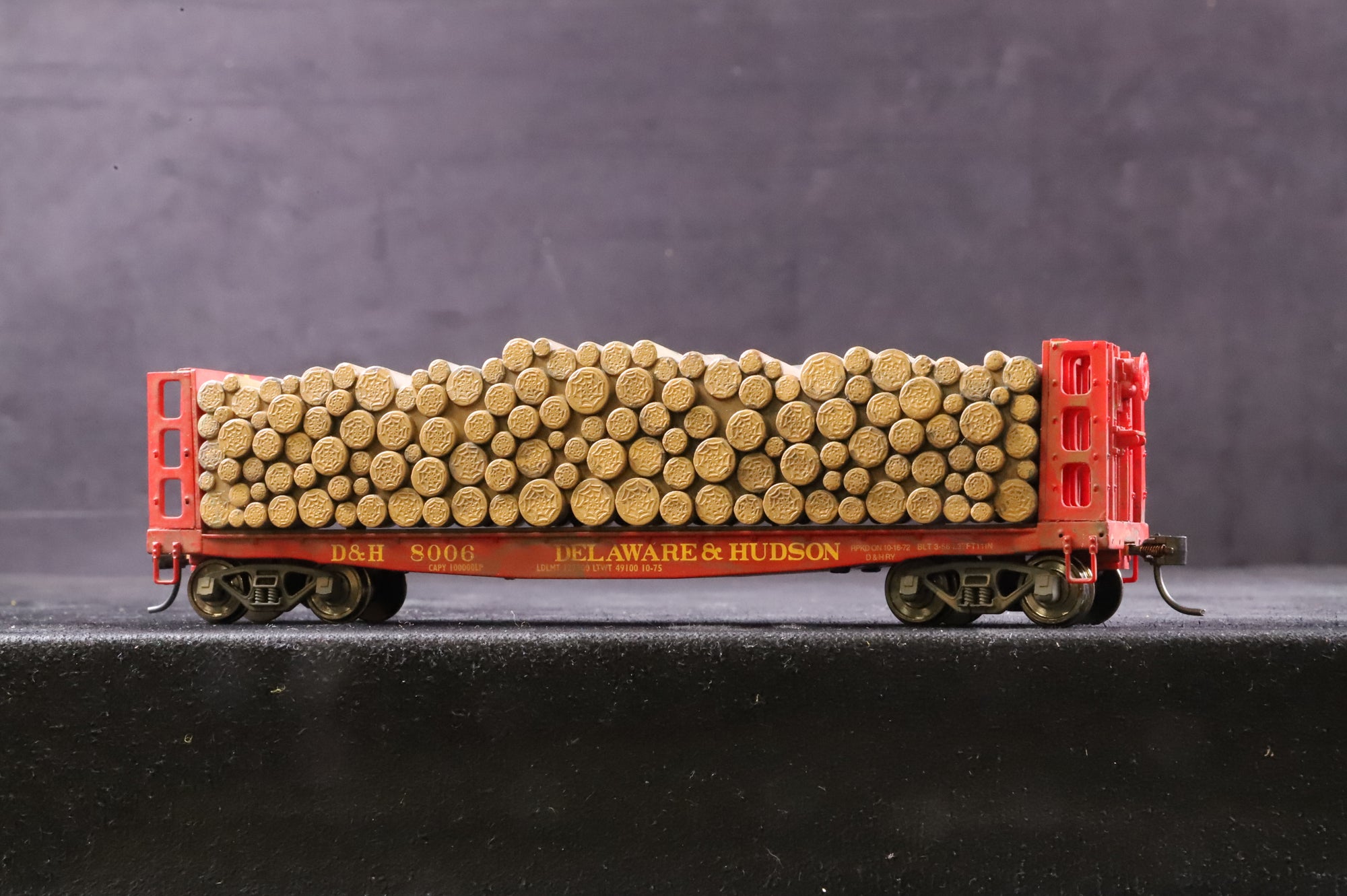 Atlas HO #1604-1/2 Pair of GSC Pulpwood Flat Wagons '8006' & '8050' Delaware & Hudson