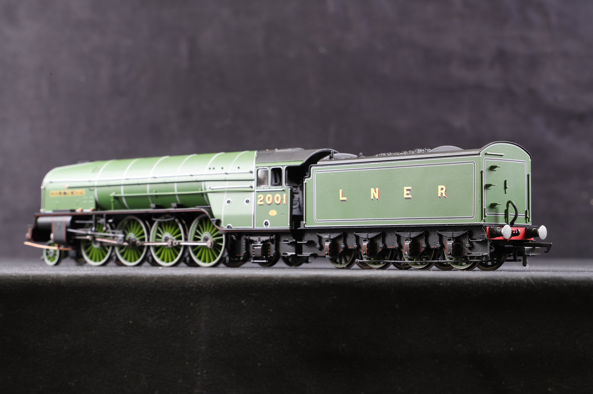 Hornby OO R3207 LNER 2-8-2 Cl.P2 &#39;Cock O&#39; The North&#39;