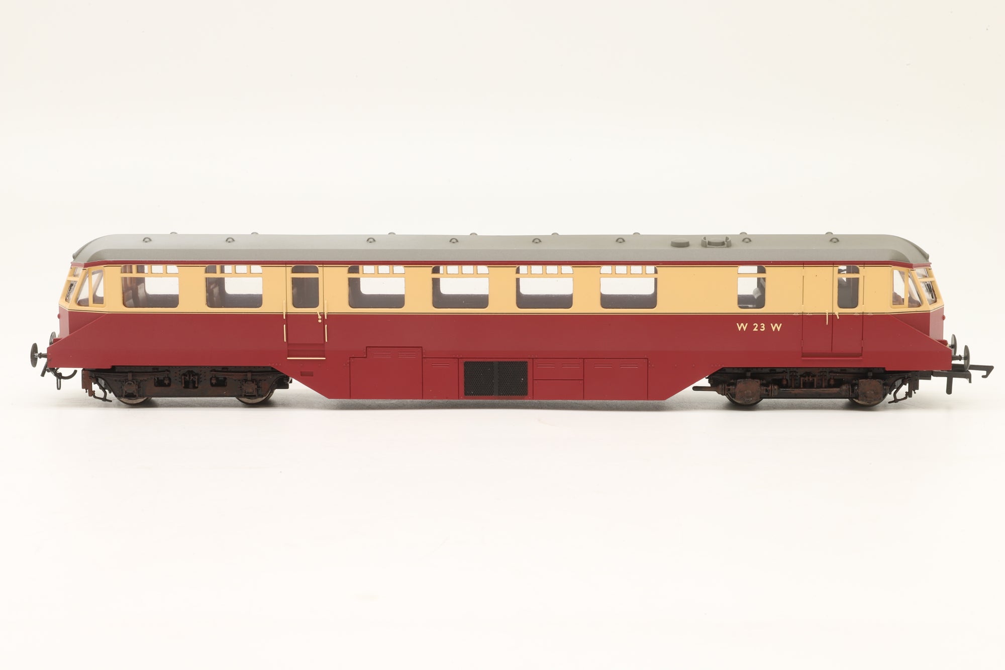 Hornby OO R2869 Diesel Railcar Express 'W23W' BR Crimson & Cream Weathered