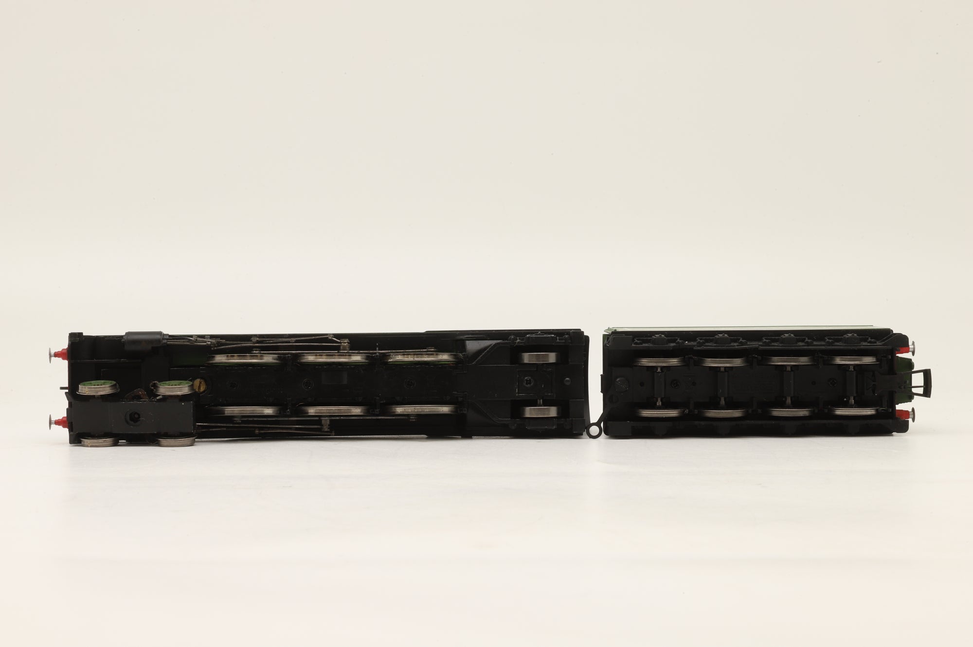 WORKSHOP Hornby OO R3086 Class A1 '4472' 'Flying Scotsman' LNER Green Non Runner