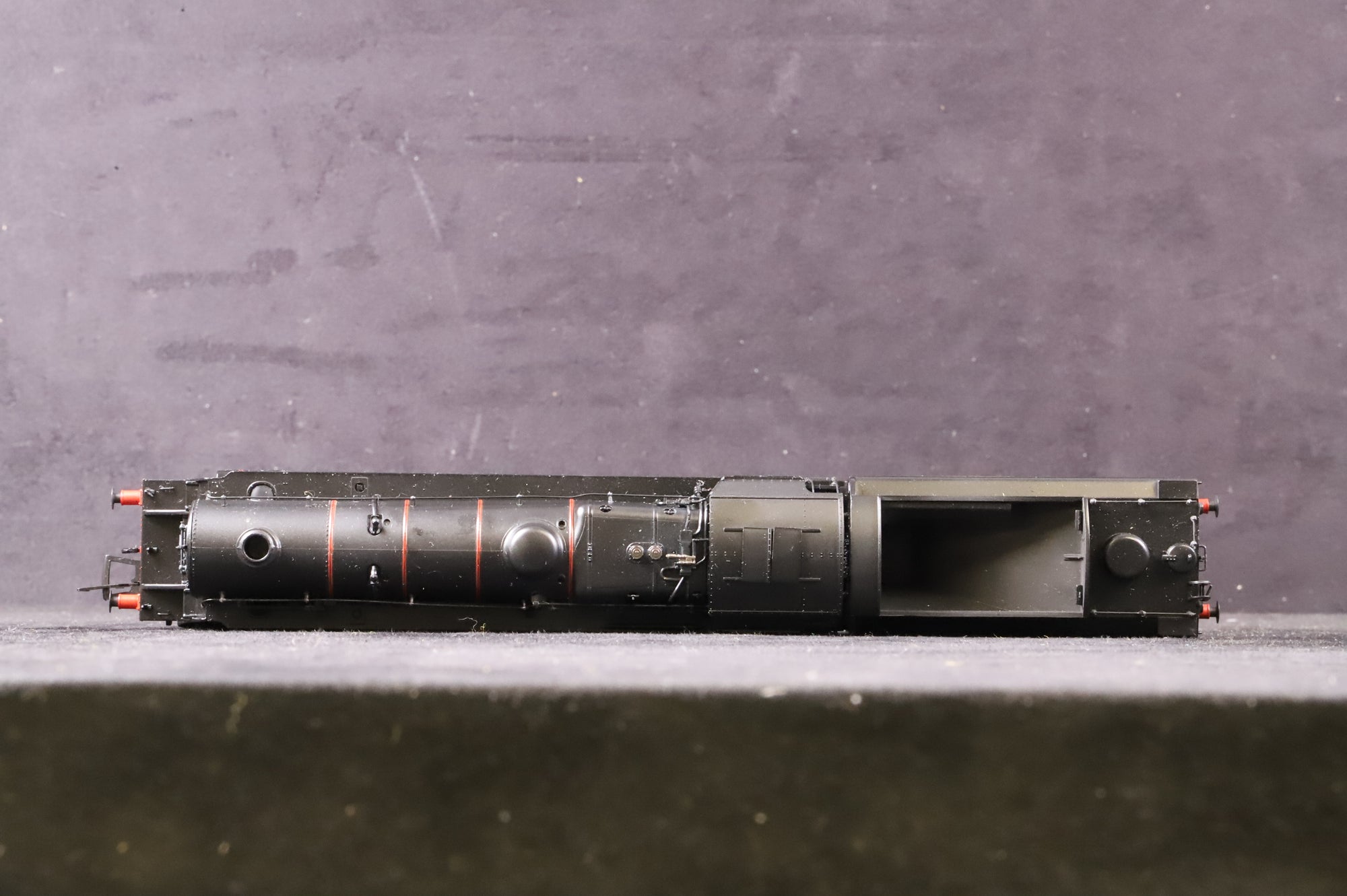 Bachmann OO 31-118 Standard Class 4MT 4-6-0 '75033' BR2 Tender BR Lined Balck L/C