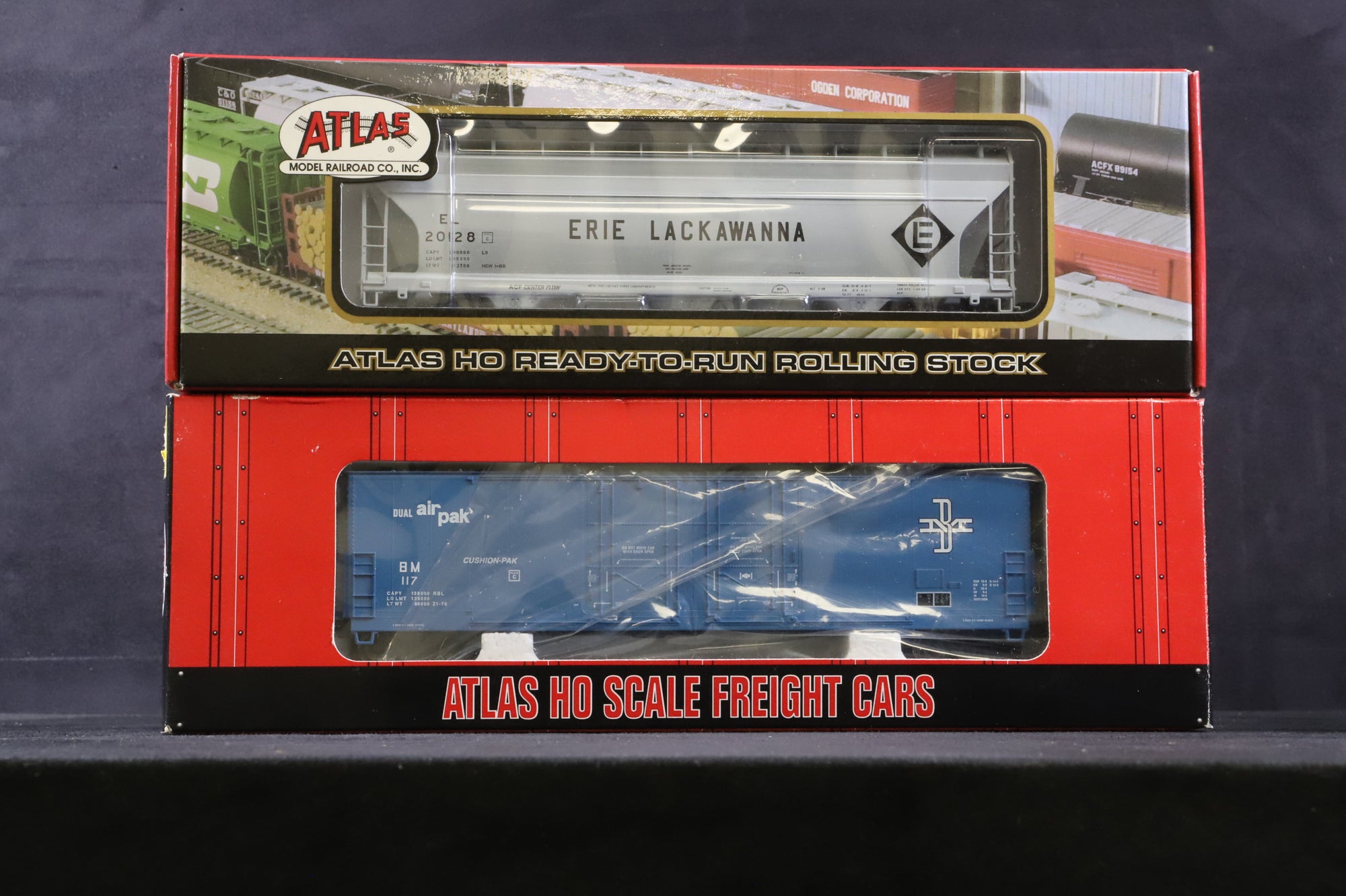 Atlas HO Rake Of 4 Mixed Hopper Wagons Inc. 1401-2, 1755-3, 1505-2 & 1506-1