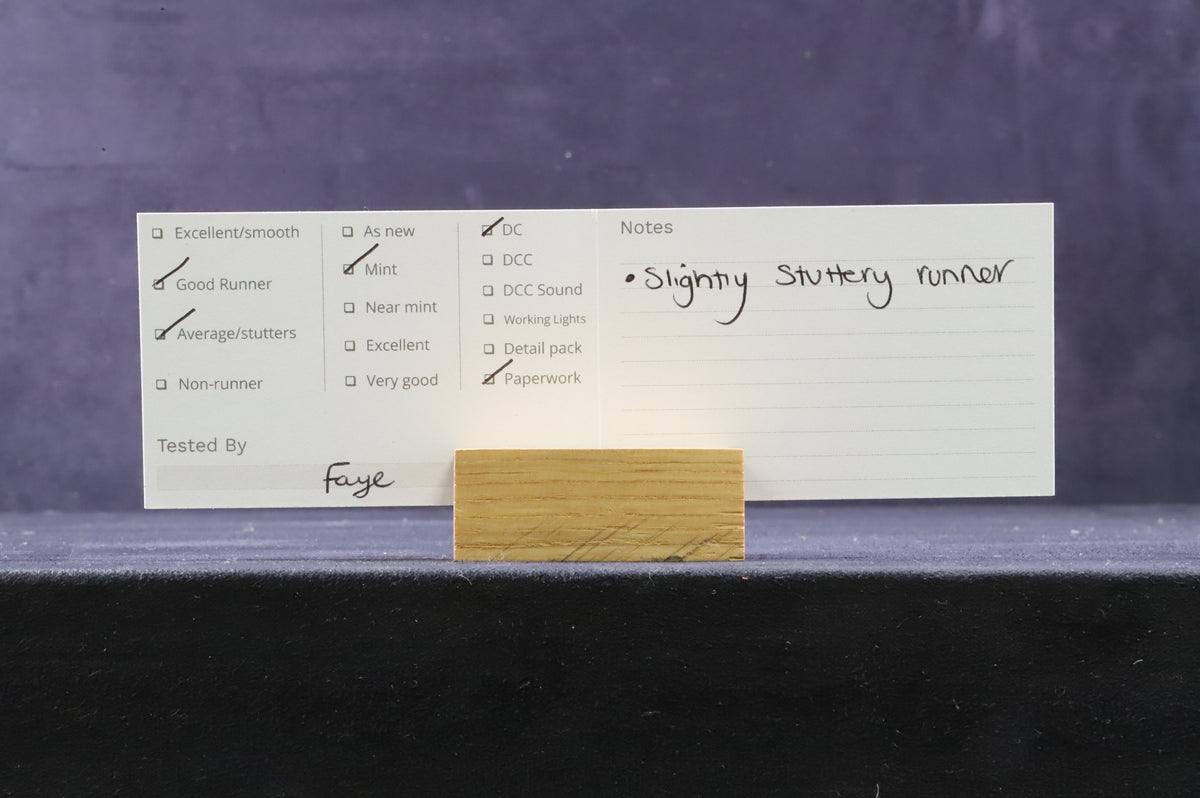 Graham Farish N 371-051 Class 04 Diesel &#39;D2258&#39; BR Blue Wasp Stripes