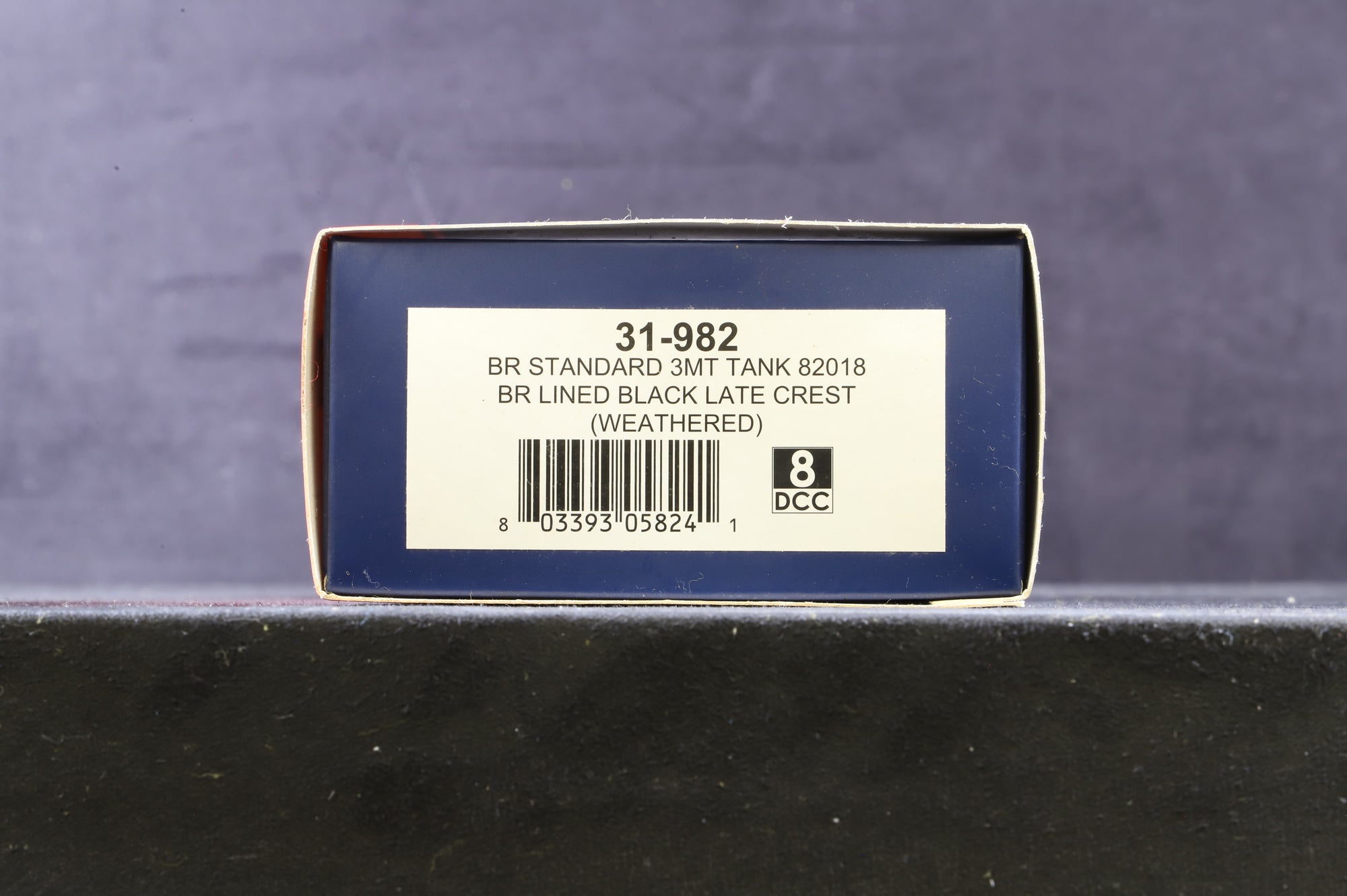 Bachmann OO 31-982 Standard 3MT Tank 82018 in Lined BR Black w/ Late Crests - Weathered