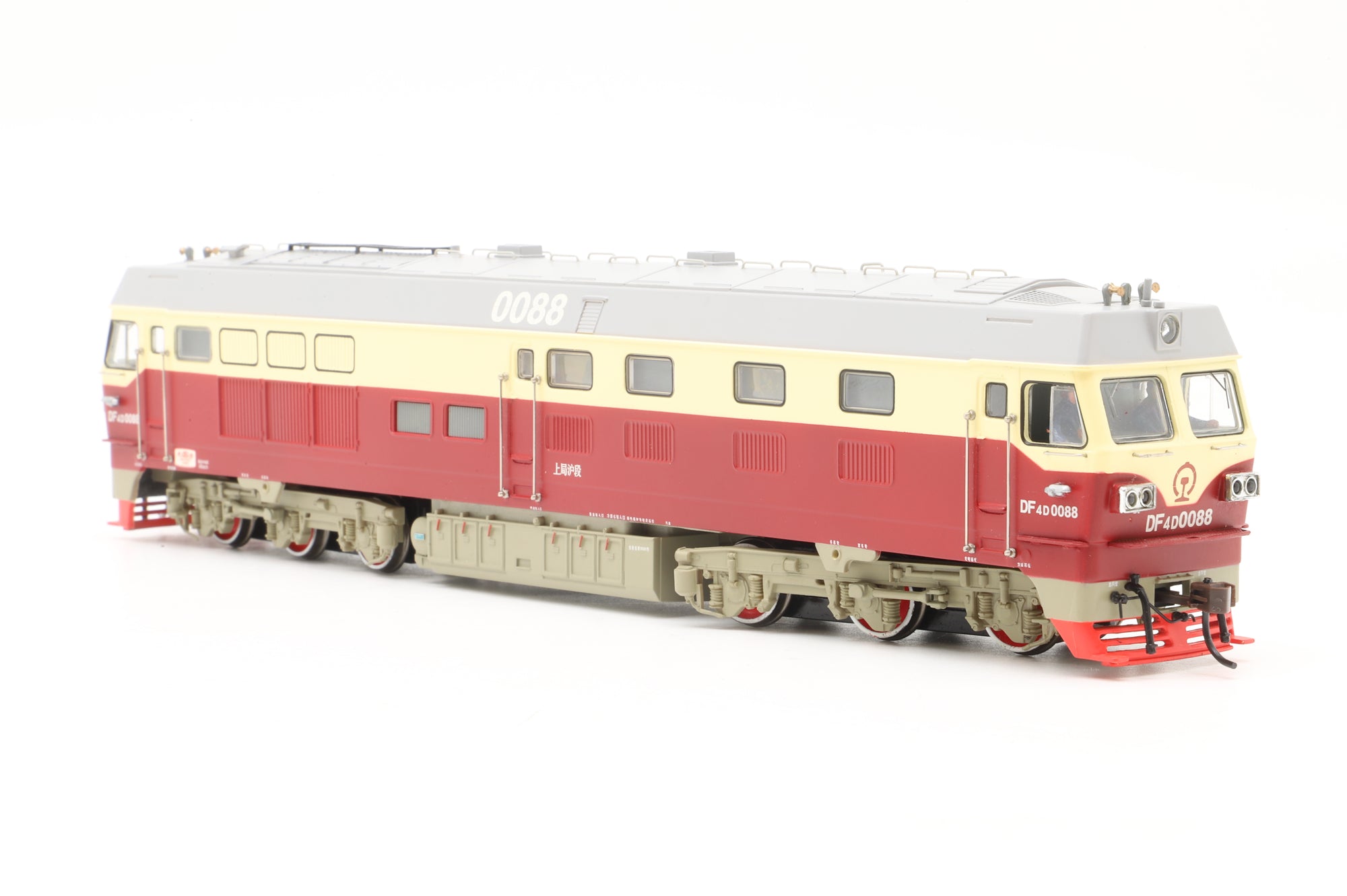 Bachmann China HO CD00303 H.DF 4D Diesel #0088 in CR Red/Cream