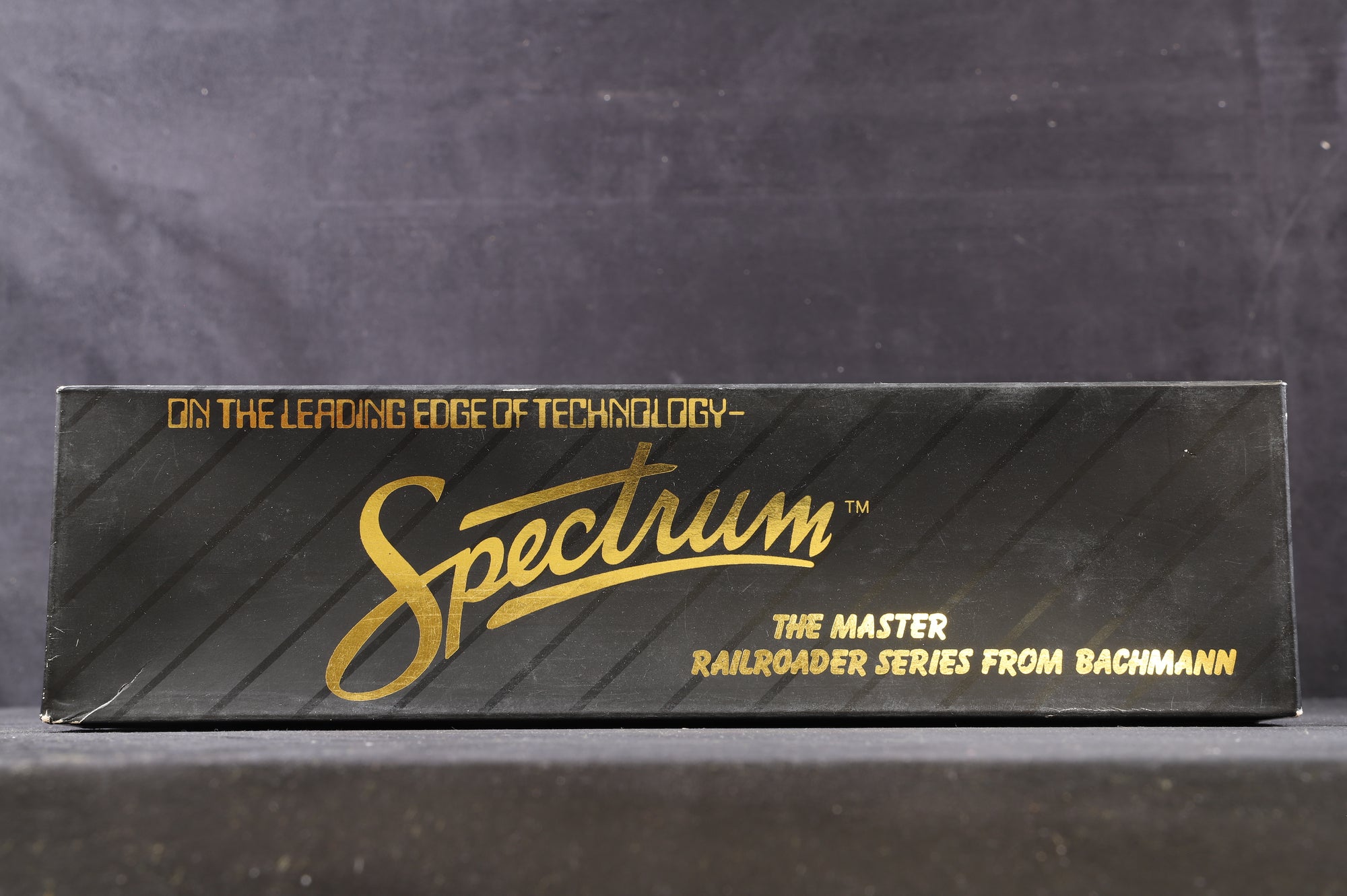 Spectrum HO 85004 Dash 8 40c Union Pacific '9217'