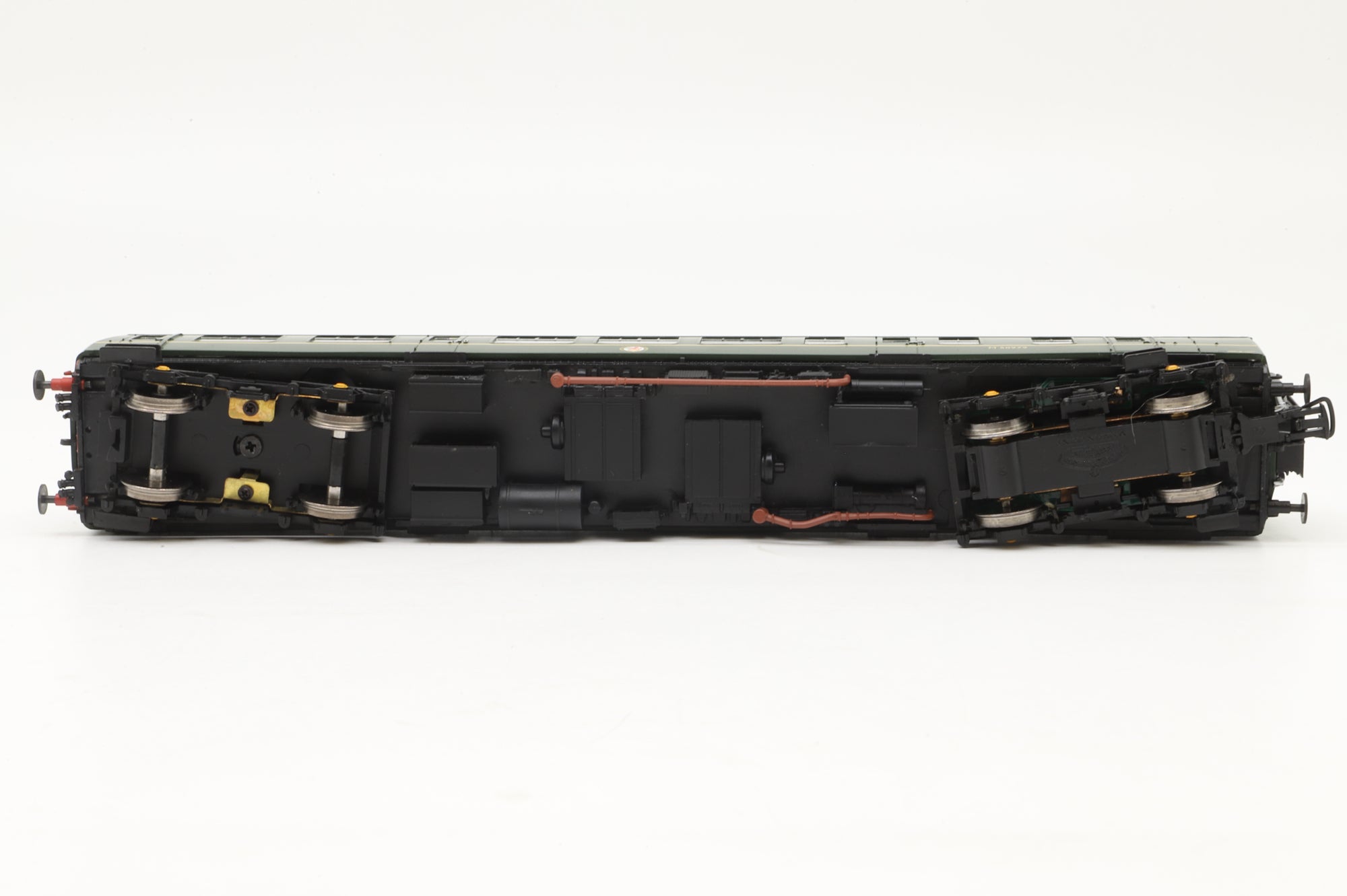 Bachmann OO 32-900B Class 108 2-Car DMU in BR Green w/ Whiskers