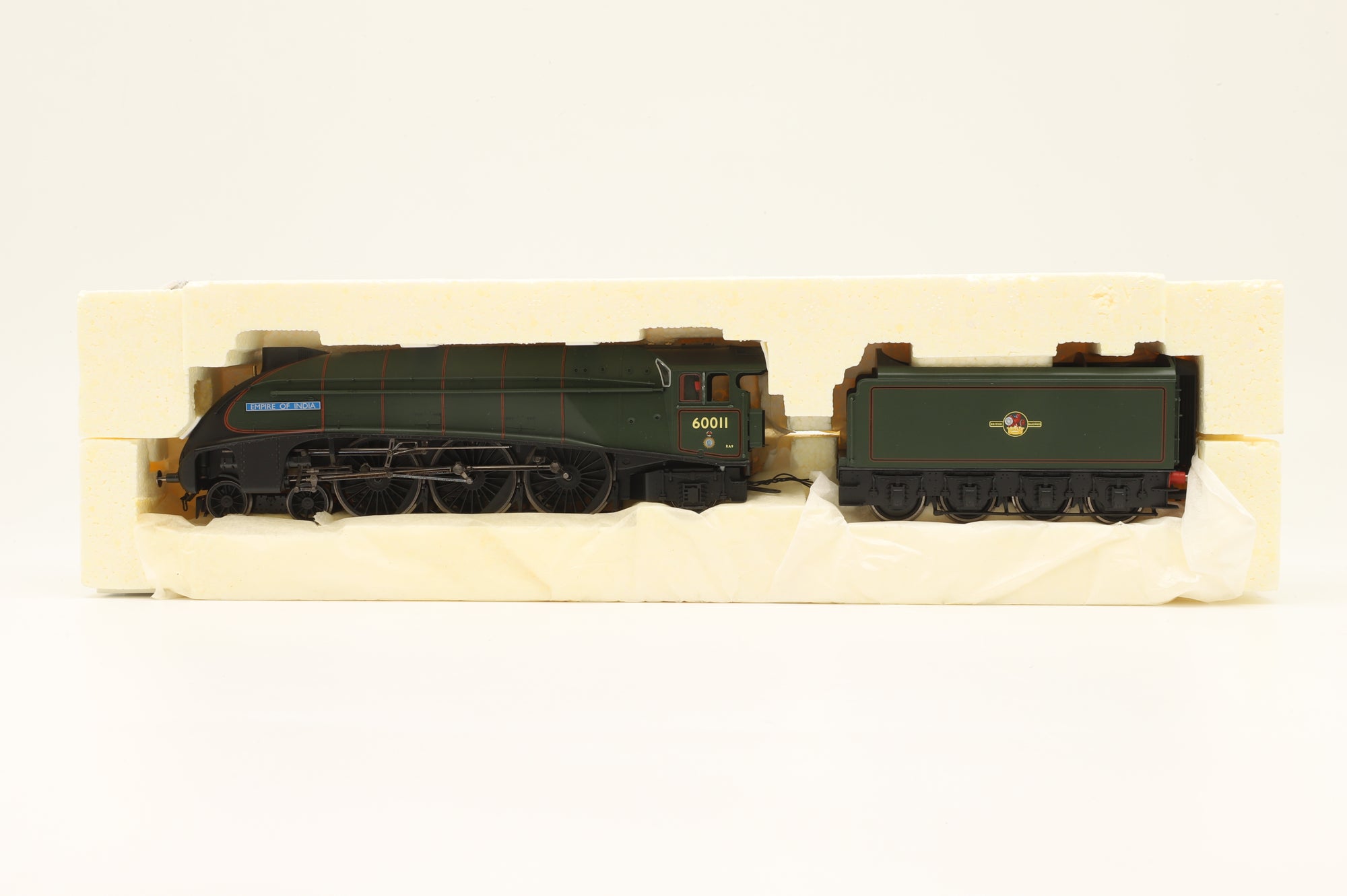 Hornby OO R3008 Class A4 '60011' 'Empire Of India' BR Green L/C Commonwealth Collection