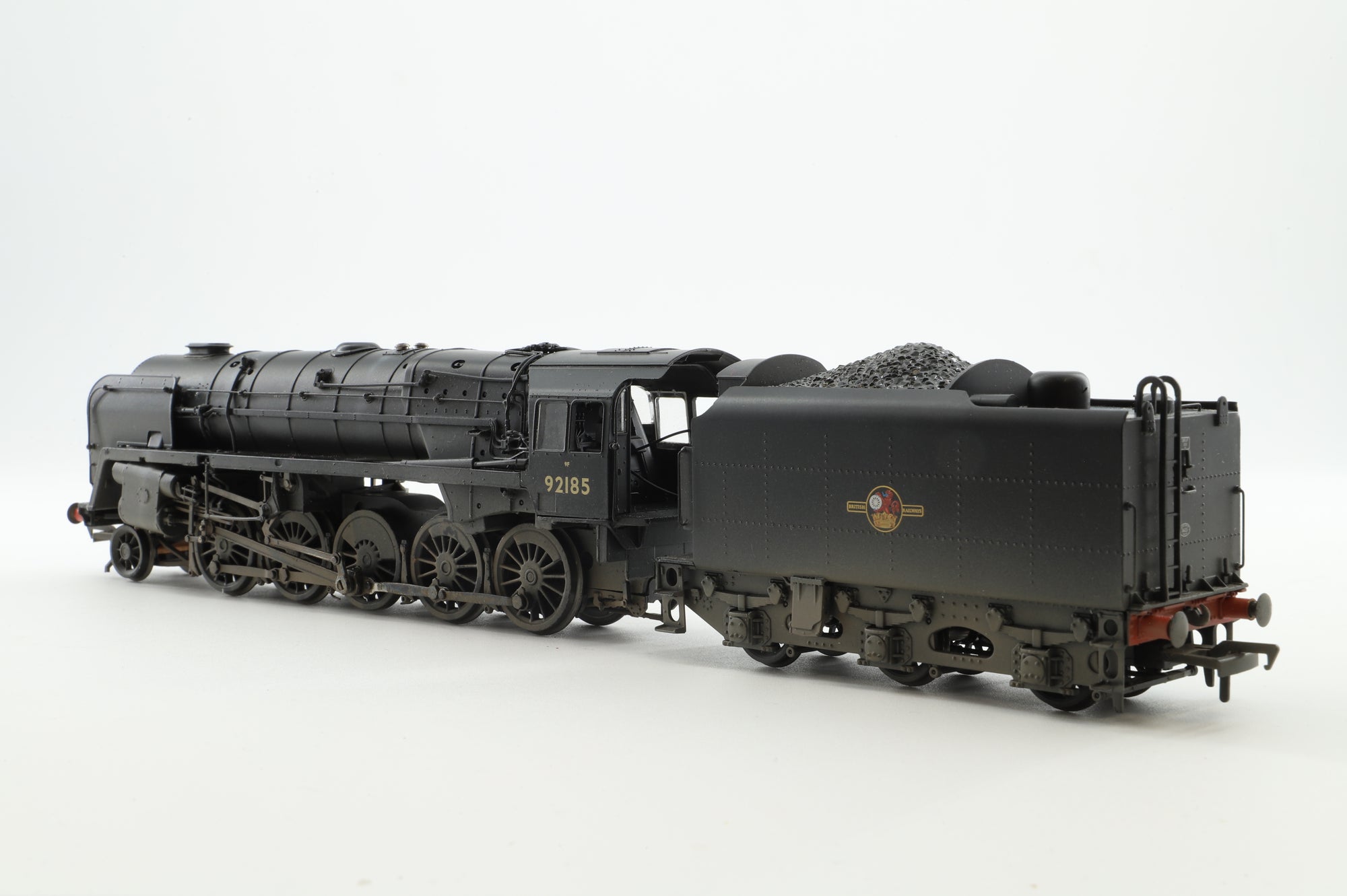 Bachmann OO 32-858DC Class 9F 92185 in BR Black w/ Late Crests - DCC Sound & Weathered