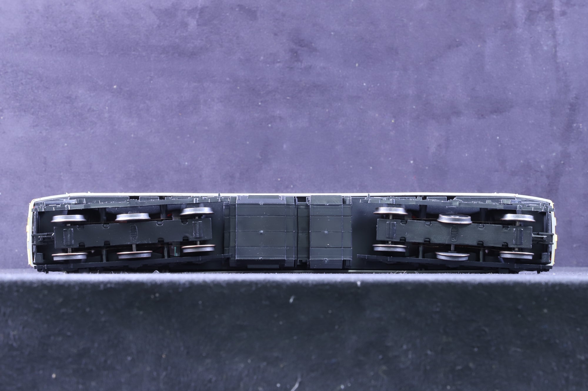 Heljan OO 4677 Class 47 47321 in Early Railfreight Distribution Livery