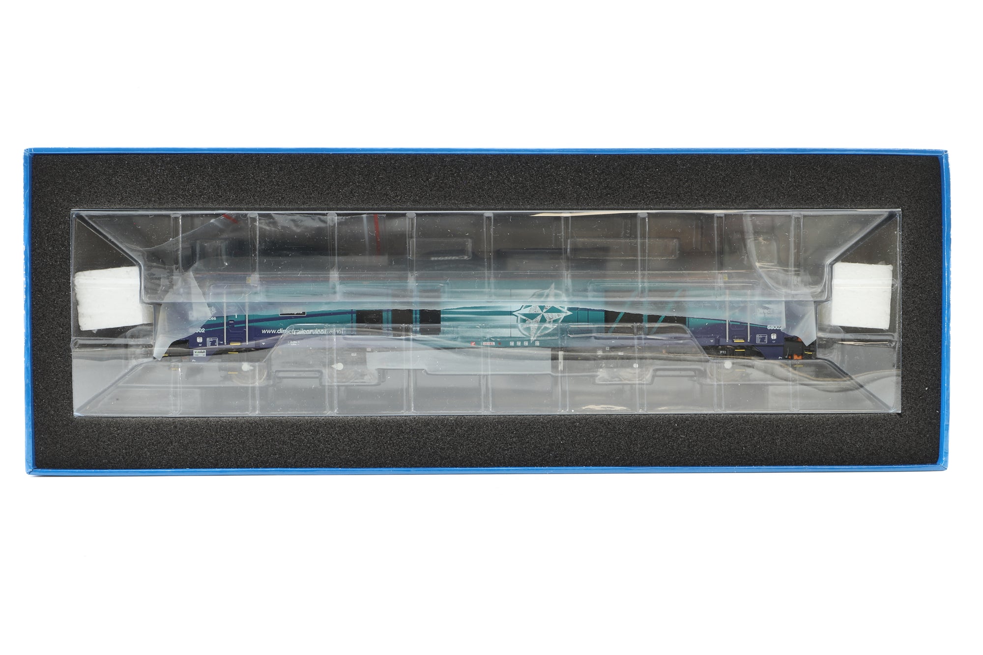 Dapol OO 4D-022-001 Class 68 '68002' 'Intrepid' DRS Livery