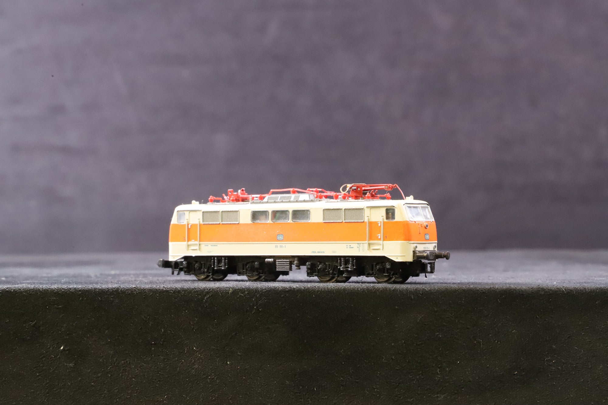 Trix N 12529 Class 111 DB Electric Locomotive DCC Fitted